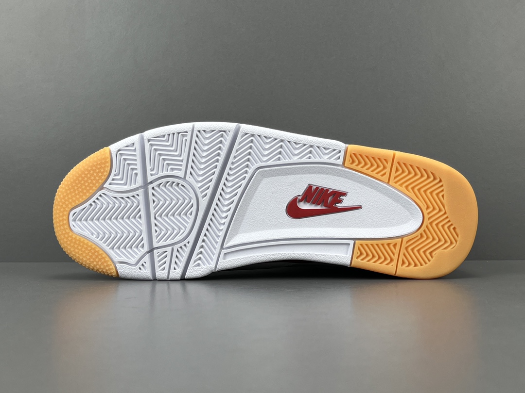 
【纯原版 AJ4】Nike SB x Jordan Air Jordan 4 “Varsity Red