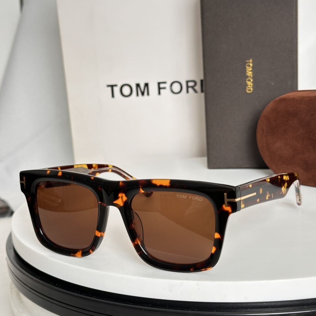  ‼️TOM FOR*新款
官网原版一比一
汤姆福*ModelFT1200潮流时尚界的领军大牌牌，受很多