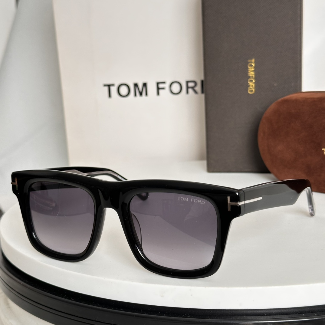  ‼️TOM FOR*新款
官网原版一比一
汤姆福*ModelFT1200潮流时尚界的领军大牌牌，受很多