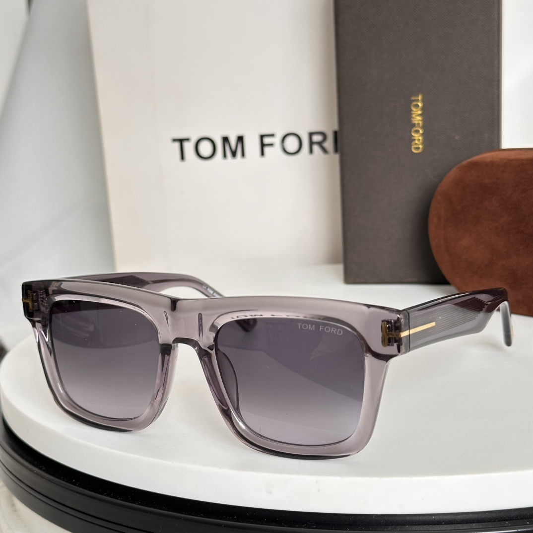  ‼️TOM FOR*新款
官网原版一比一
汤姆福*ModelFT1200潮流时尚界的领军大牌牌，受很多