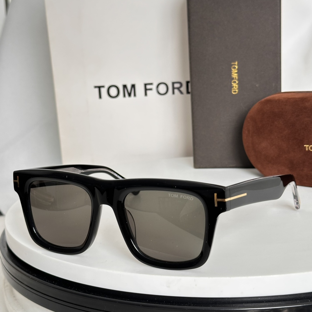  ‼️TOM FOR*新款
官网原版一比一
汤姆福*ModelFT1200潮流时尚界的领军大牌牌，受很多
