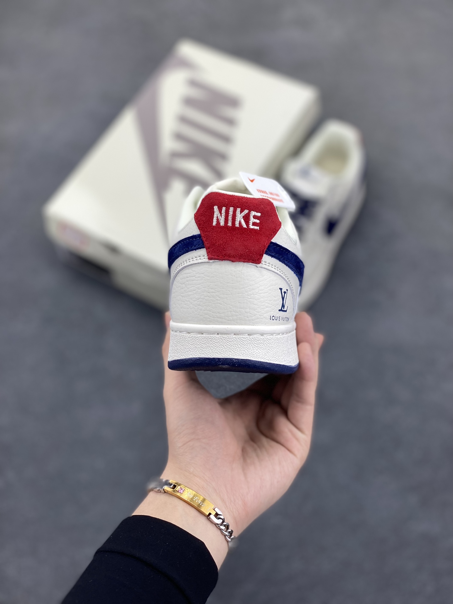 图片[4]-NIKE EBERNON Low prm 小空军低帮百搭透气休闲运动板鞋 独家头层版本 原数据独家私模大底 纯正版型 清洁度完美 货号：FD5188-222 尺码：36 36.5 37.5 38 38.5 39 40 40.5 41 42 42.5 43 44 44.5 45-选品中心