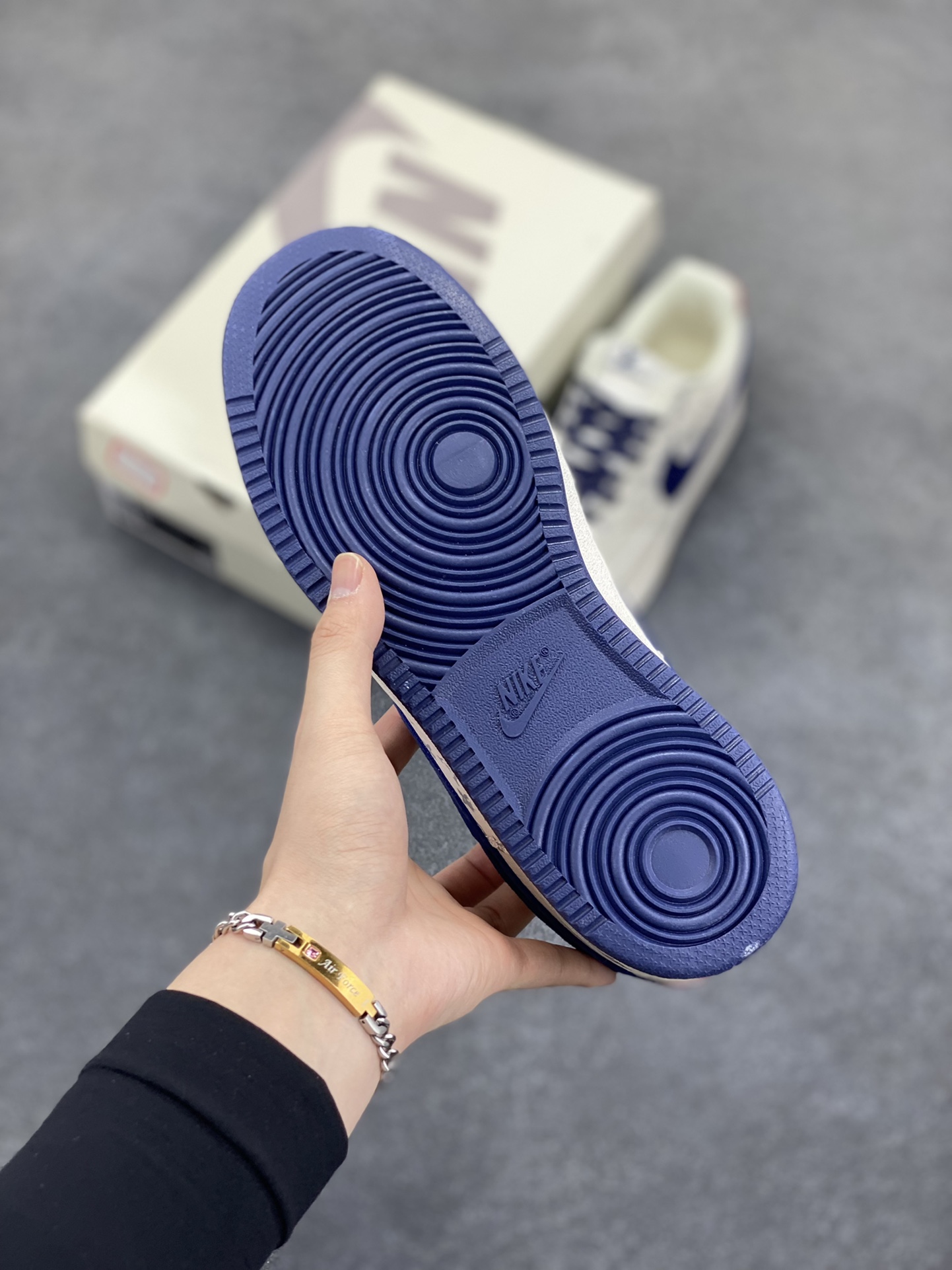 图片[5]-NIKE EBERNON Low prm 小空军低帮百搭透气休闲运动板鞋 独家头层版本 原数据独家私模大底 纯正版型 清洁度完美 货号：FD5188-222 尺码：36 36.5 37.5 38 38.5 39 40 40.5 41 42 42.5 43 44 44.5 45-选品中心