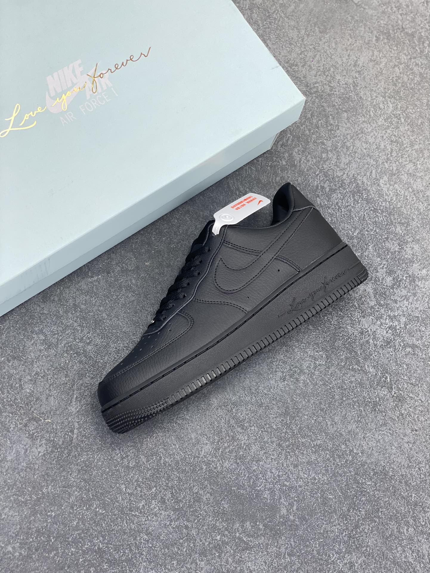 图片[7]-Nike Air Force 1 07 low空军一号 全黑荔枝纹 板鞋 原楦头原纸板 打造纯正空军版型#专注外贸渠道 全掌内置蜂窝气垫 #原盒配件 原厂中底钢印、拉帮完美 货号：CZ8065-001 尺码：36 36.5 37.5 38 38.5 39 40 40.5 41 42 42.5 43 44 44.5 45-选品中心