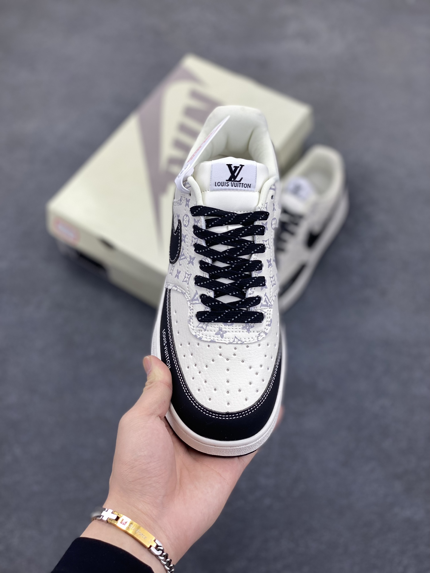 图片[2]-NIKE EBERNON Low prm 小空军低帮百搭透气休闲运动板鞋 独家头层版本 原数据独家私模大底 纯正版型 清洁度完美 货号：FD5188-666 尺码：36 36.5 37.5 38 38.5 39 40 40.5 41 42 42.5 43 44 44.5 45-选品中心