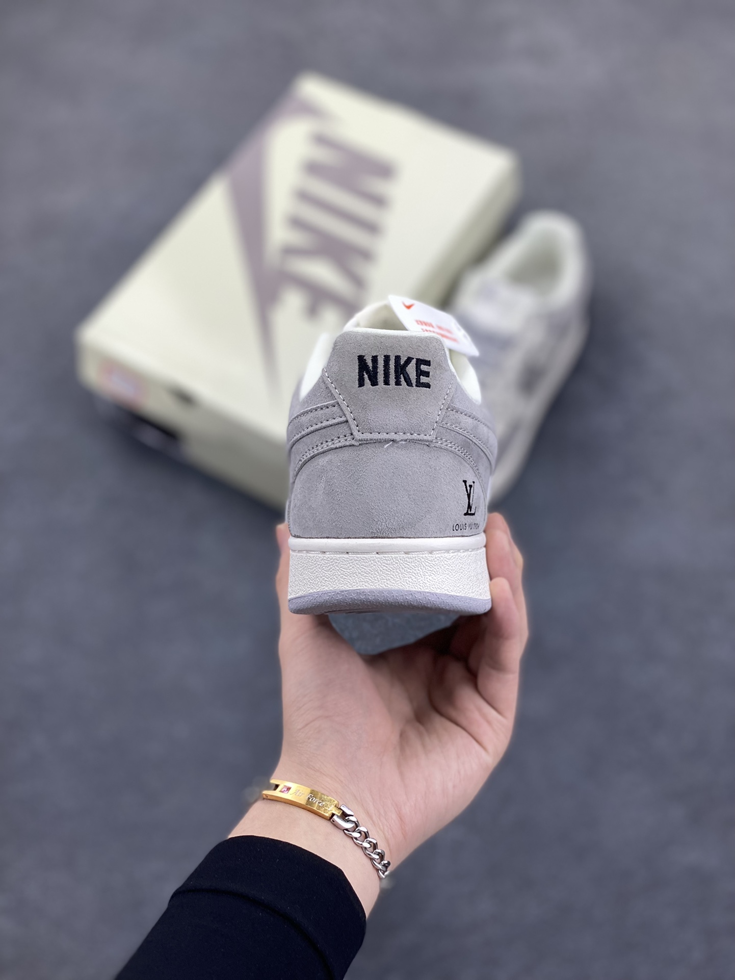 图片[4]-NIKE EBERNON Low prm 小空军低帮百搭透气休闲运动板鞋 独家头层版本 原数据独家私模大底 纯正版型 清洁度完美 货号：FD5188-888 尺码：36 36.5 37.5 38 38.5 39 40 40.5 41 42 42.5 43 44 44.5 45-选品中心