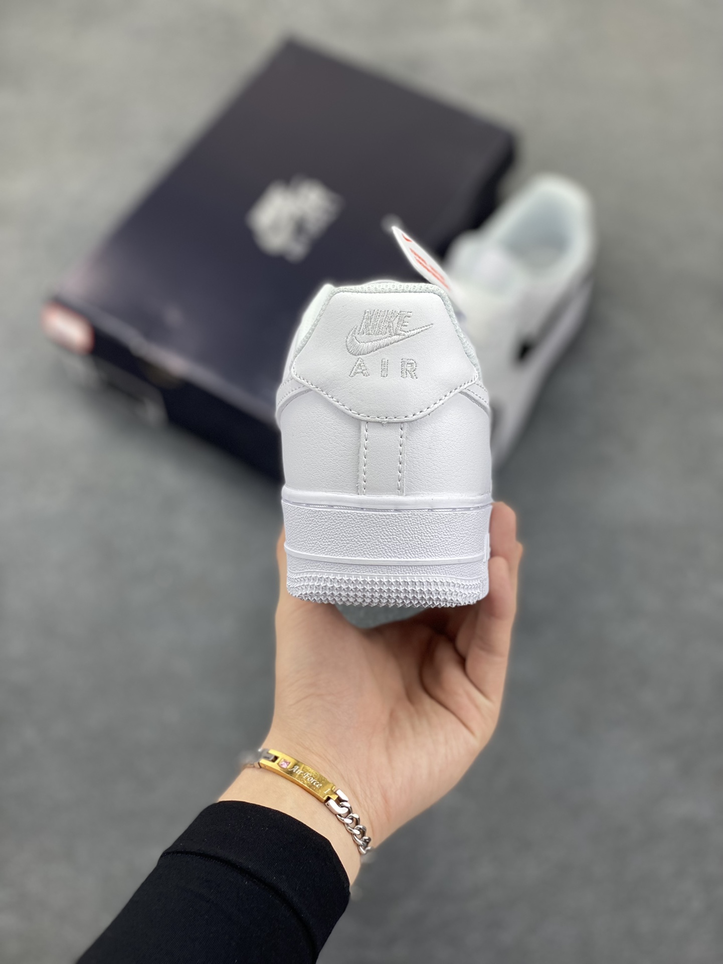 图片[4]-Nike Air Force 1 Low 毒液 空军一号低帮运动休闲板鞋 原楦头原纸板 打造纯正空军版型 专注外贸渠道 全掌内置蜂窝气垫 原盒配件 原厂中底钢印、拉帮完美 货号：IF1686-101 尺码：36 36.5 37.5 38 38.5 39 40 40.5 41 42 42.5 43 44 44.5 45-选品中心