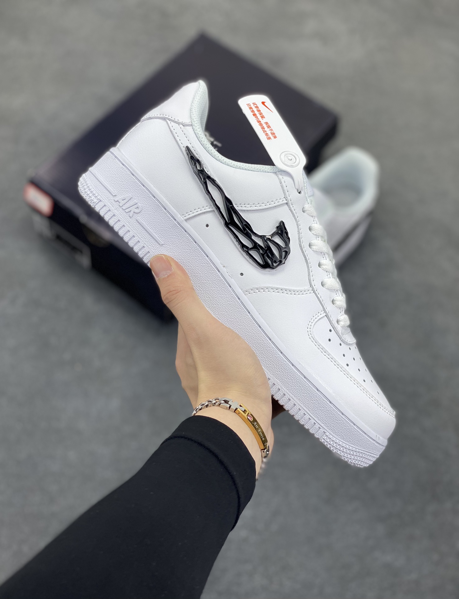 Nike Air Force 1 Low 毒液 空军一号低帮运动休闲板鞋 原楦头原纸板 打造纯正空军版型 专注外贸渠道 全掌内置蜂窝气垫 原盒配件 原厂中底钢印、拉帮完美 货号:IF1686-101 尺码:36 36.5 37.5 38 38.5 39 40 40.5 41 42 42.5 43 44 44.5 45-选品中心