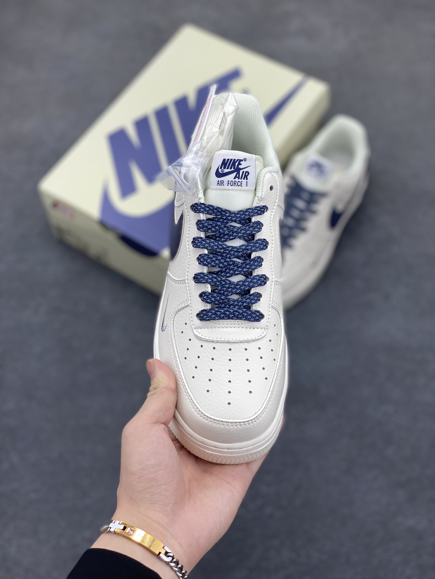 图片[2]-Nike Air Force 1 Low 米深蓝双色底 满天星空军一号低帮休闲板鞋 3M反光 水晶大底 定制鞋盒 原楦头原纸板 纯正空军版型 内置全掌气垫 货号：JJ0253-003 尺码：36 36.5 37.5 38 38.5 39 40 40.5 41 42 42.5 43 44 44.5 45-选品中心
