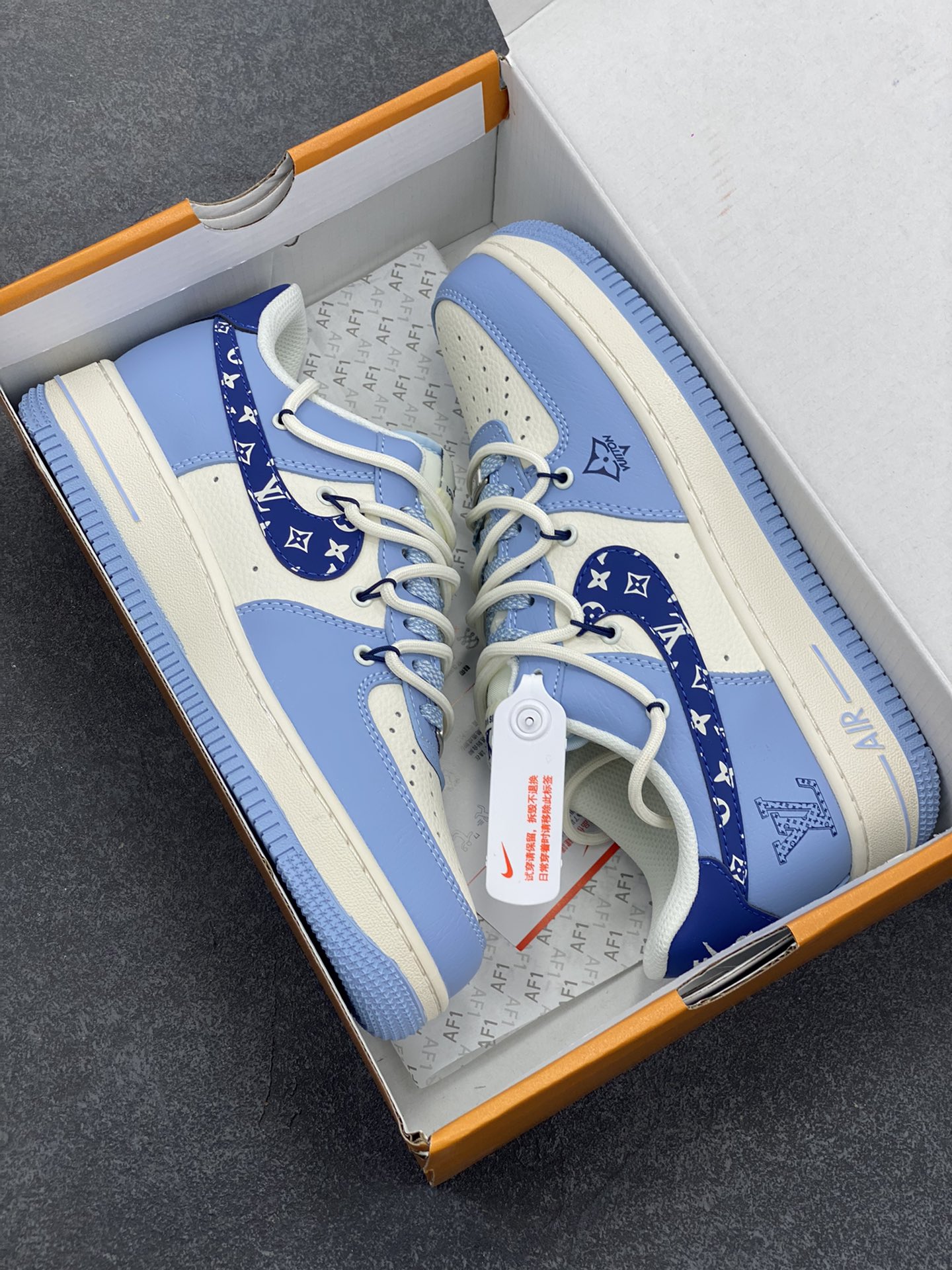 图片[9]-NIke Air Force 1 \’07 Low “LV联名——大学蓝抽绳”空军一号 低帮 运动鞋 休闲鞋 折边针车 工艺难度大 原楦头原纸板 原装鞋盒 定制五金配件 内置全掌气垫 原厂鞋底 货号：DM6868-059 尺码：36 36.5 37.5 38 38.5 39 40 40.5 41 42 42.5 43 44 44.5 45-选品中心