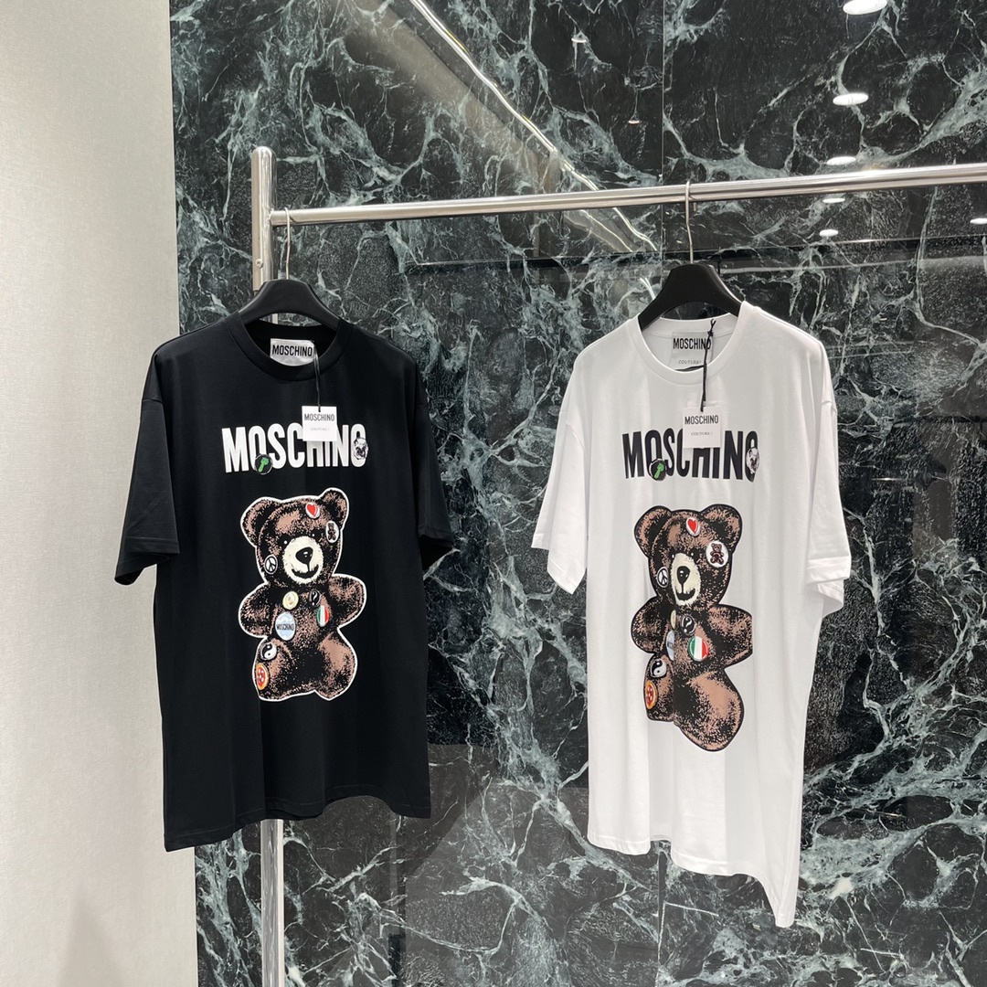 “High-Quality Women’s Clothing: Moschino’s New Summer T-Shirts in Various Styles”