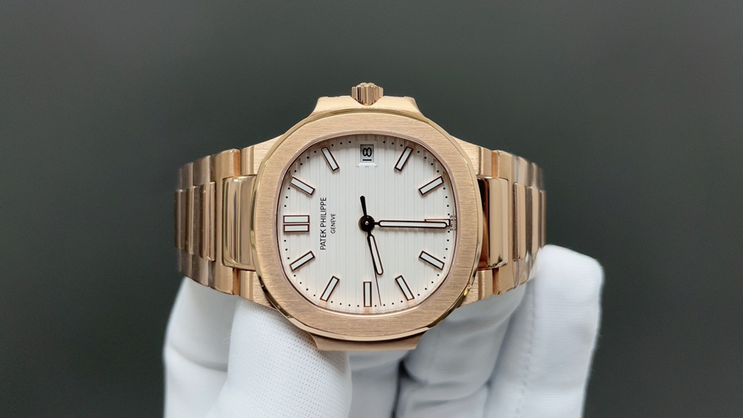 Patek Philippe “没人能拥有百达.翡丽，只不过为下一代保管而已。”