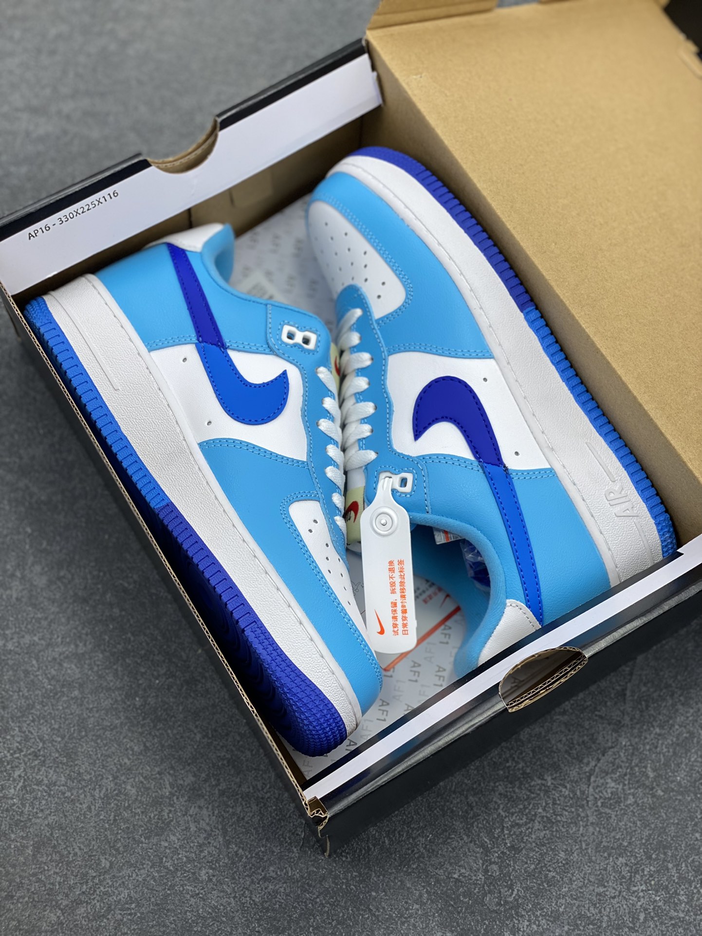 图片[9]-福利特价 NK Air Force 1 白蓝 空军一号运动板鞋 原楦头原纸板 打造纯正空军版型#专注外贸渠道 全掌内置蜂窝气垫 #原盒配件 原厂中底钢印、拉帮完美 货号：DZ2522-100 尺码：36 36.5 37.5 38 38.5 39 40 40.5 41 42 42.5 43 44 44.5 45-选品中心