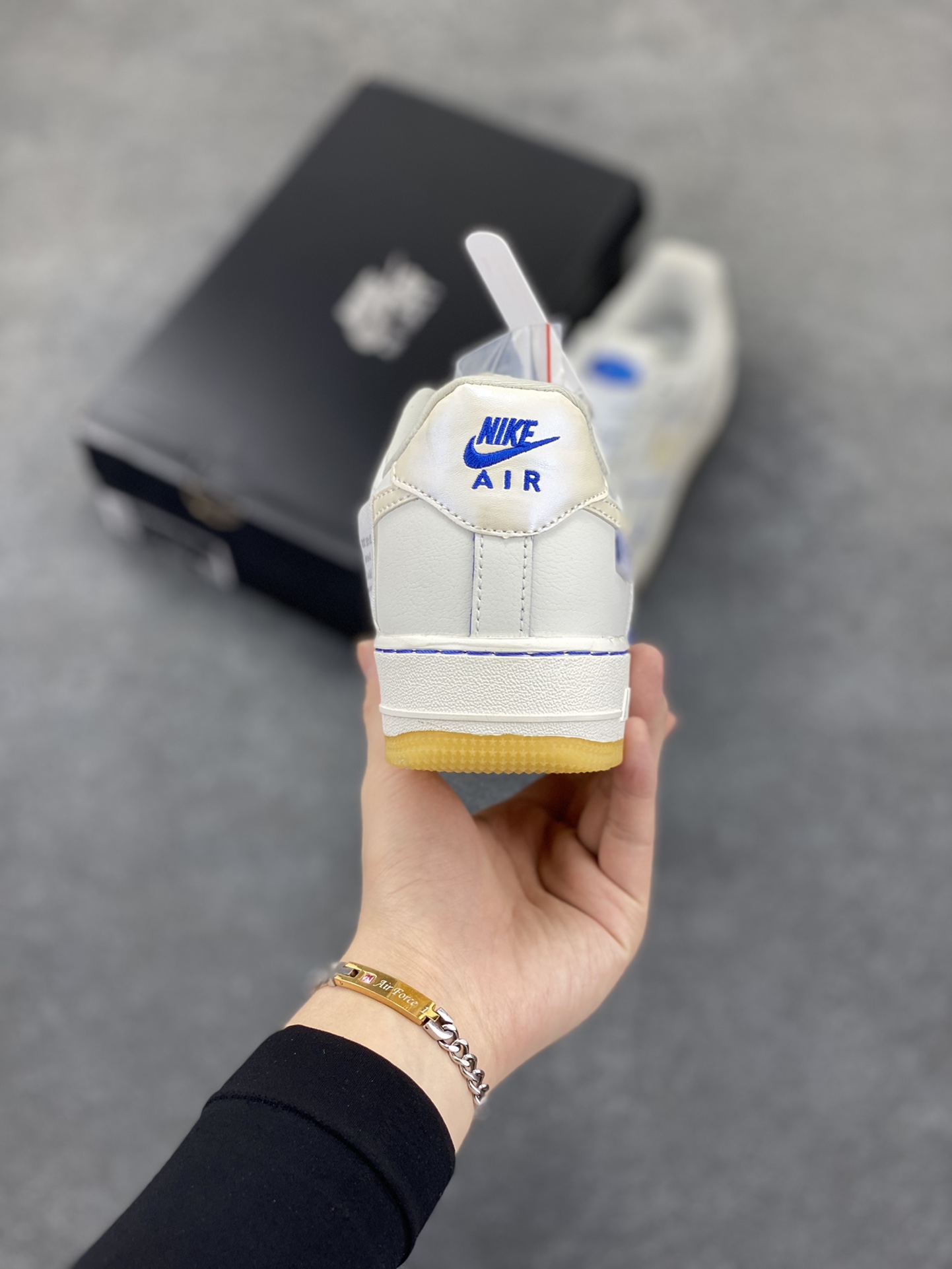 图片[4]-福利特价 Nike Air Force 1 Low 07 布鲁克林群岛白蓝 原楦头原纸板 打造纯正空军版型 专注外贸渠道 全掌内置蜂窝气垫 #原盒配件 原厂中底钢印、拉帮完美 货号：FB1839-111 尺码：36 36.5 37.5 38 38.5 39 40 40.5 41 42 42.5 43 44 44.5 45-选品中心