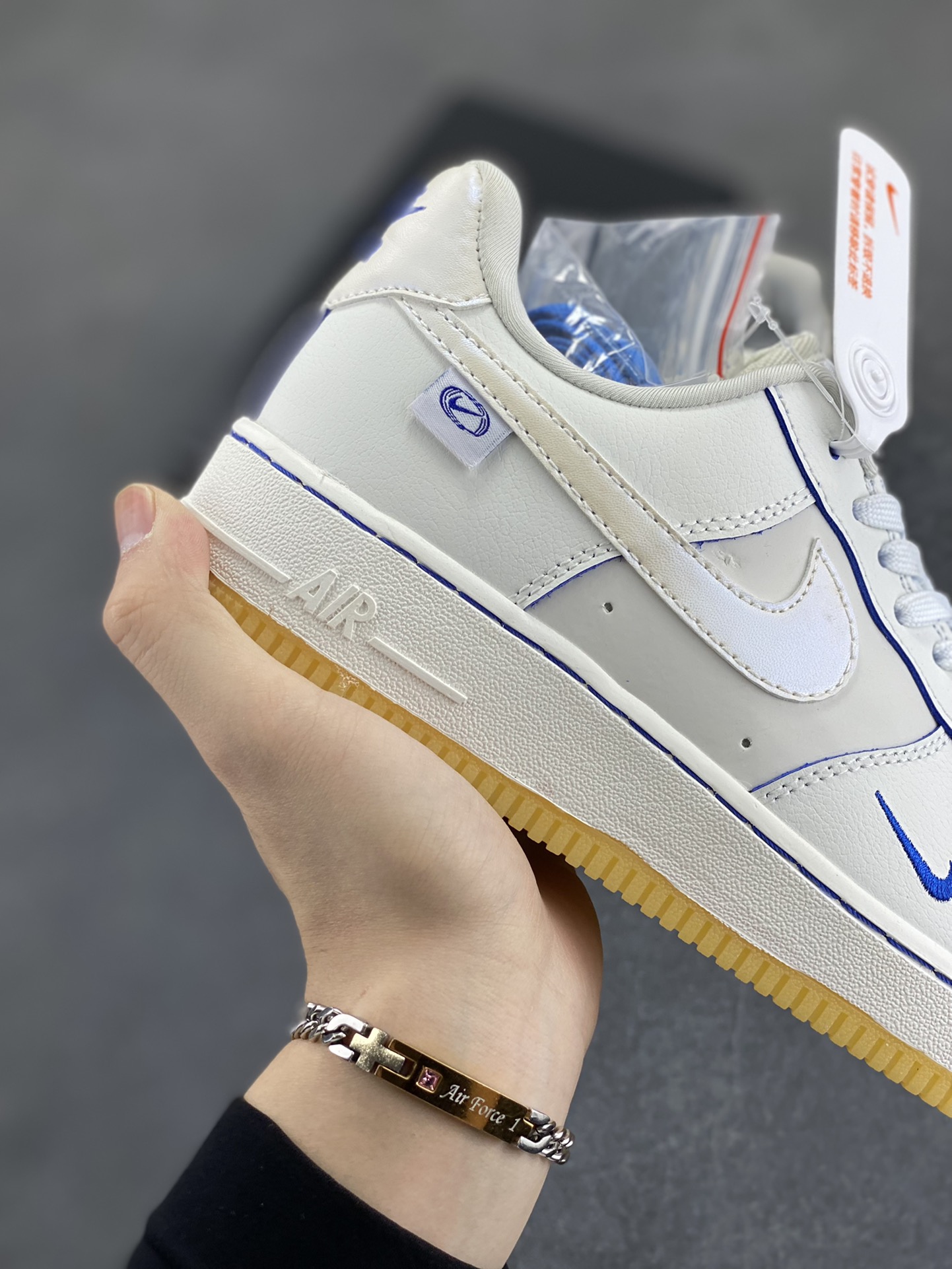 图片[6]-福利特价 Nike Air Force 1 Low 07 布鲁克林群岛白蓝 原楦头原纸板 打造纯正空军版型 专注外贸渠道 全掌内置蜂窝气垫 #原盒配件 原厂中底钢印、拉帮完美 货号：FB1839-111 尺码：36 36.5 37.5 38 38.5 39 40 40.5 41 42 42.5 43 44 44.5 45-选品中心