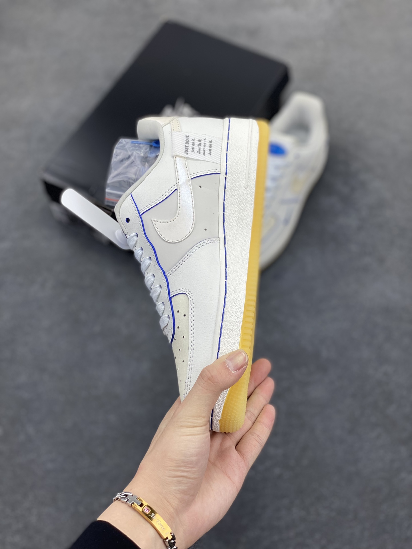 图片[3]-福利特价 Nike Air Force 1 Low 07 布鲁克林群岛白蓝 原楦头原纸板 打造纯正空军版型 专注外贸渠道 全掌内置蜂窝气垫 #原盒配件 原厂中底钢印、拉帮完美 货号：FB1839-111 尺码：36 36.5 37.5 38 38.5 39 40 40.5 41 42 42.5 43 44 44.5 45-选品中心