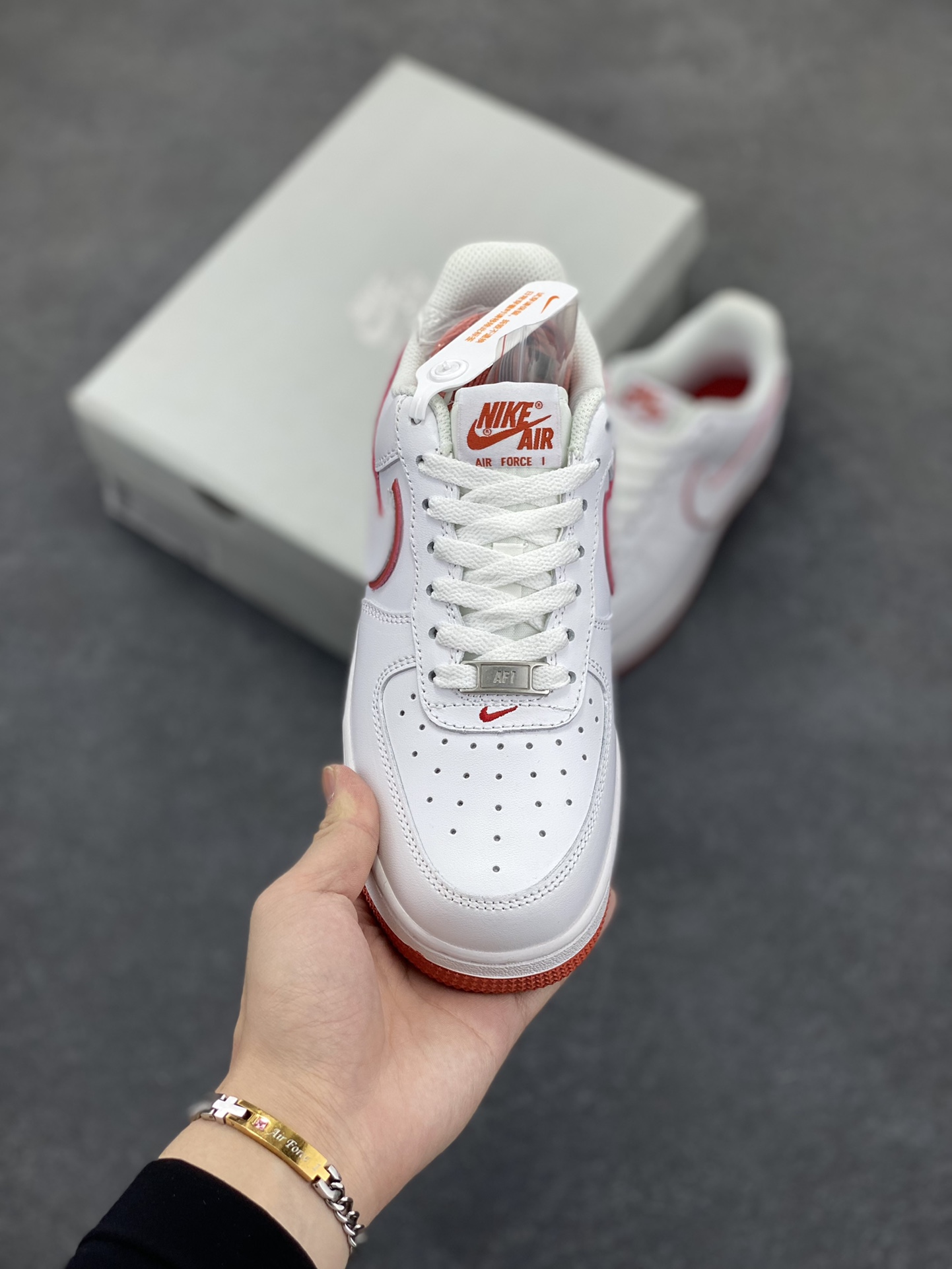 图片[2]-福利特价 Nike Air Force 1 Low 白橙边 空军一号低帮运动休闲板鞋 原楦头原纸板 打造纯正空军版型 专注外贸渠道 全掌内置蜂窝气垫 原盒配件 原厂中底钢印、拉帮完美 货号：DV0788-102 尺码：36 36.5 37.5 38 38.5 39 40 40.5 41 42 42.5 43 44 44.5 45-选品中心