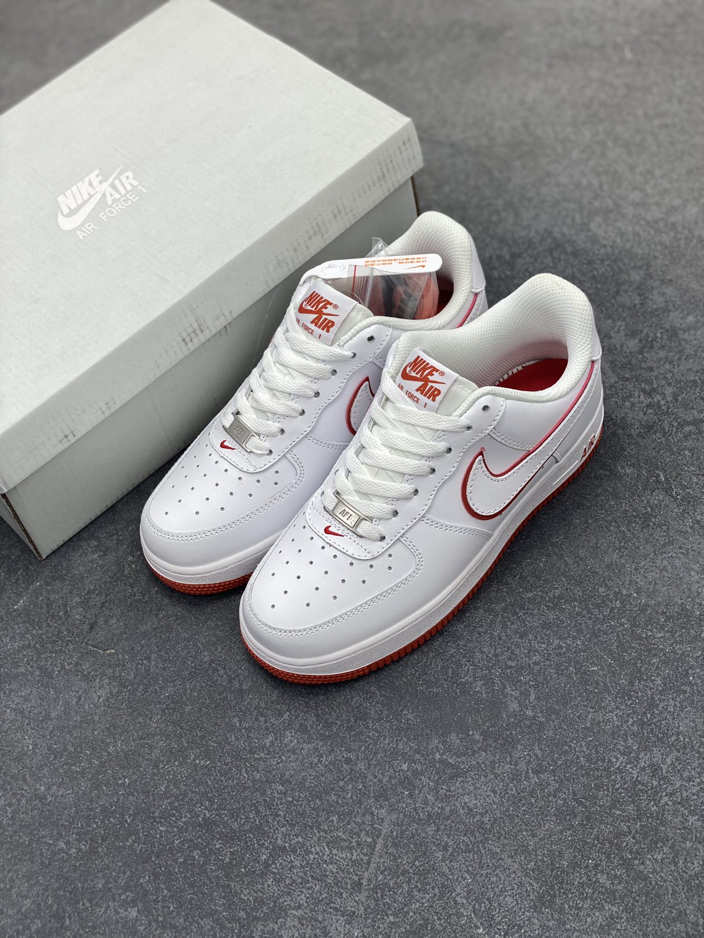 图片[8]-福利特价 Nike Air Force 1 Low 白橙边 空军一号低帮运动休闲板鞋 原楦头原纸板 打造纯正空军版型 专注外贸渠道 全掌内置蜂窝气垫 原盒配件 原厂中底钢印、拉帮完美 货号：DV0788-102 尺码：36 36.5 37.5 38 38.5 39 40 40.5 41 42 42.5 43 44 44.5 45-选品中心