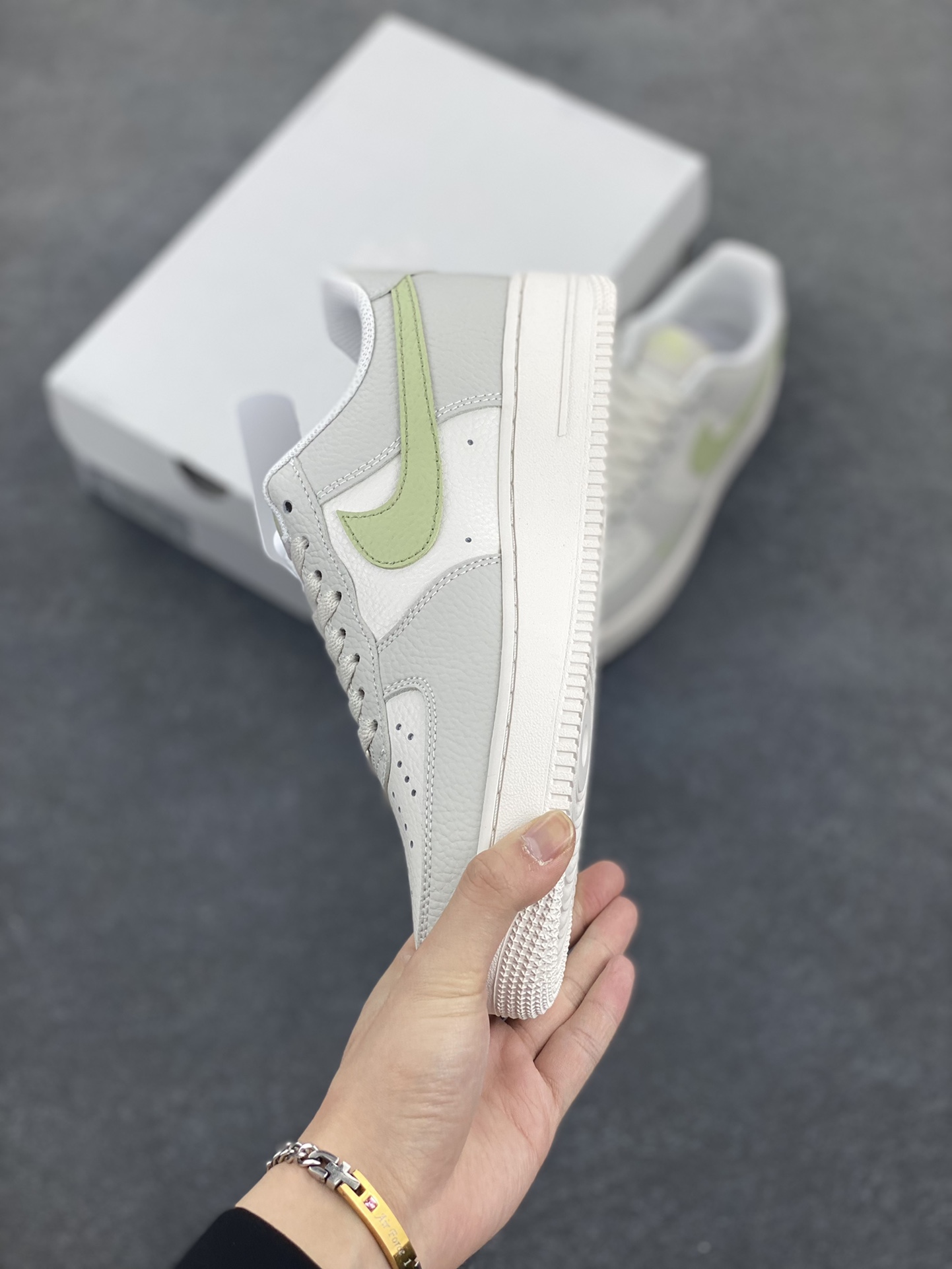 图片[3]-Air Force 1\’ 07 灰绿 原楦头原纸板 打造纯正空军版型 专注外贸渠道 全掌内置蜂窝气垫 #原盒配件 原厂中底钢印、拉帮完美 货号：IB3881-001 尺码：36 36.5 37.5 38 38.5 39 40 40.5 41 42 42.5 43 44 44.5 45-选品中心