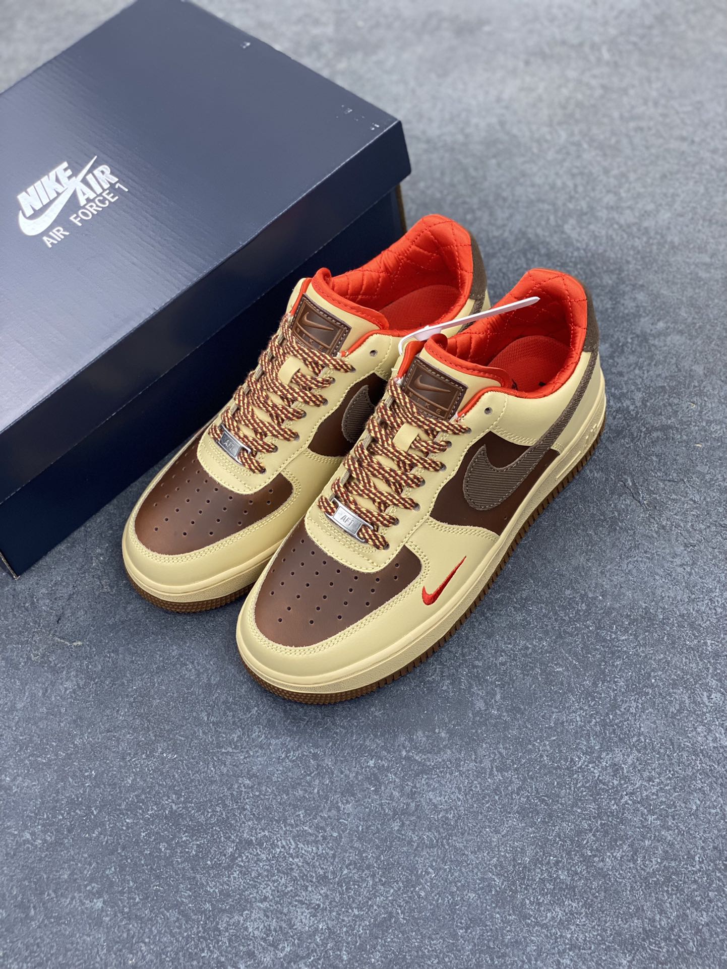 图片[8]-Air Force 1\’ 07 棕红 原楦头原纸板 打造纯正空军版型 专注外贸渠道 全掌内置蜂窝气垫 #原盒配件 原厂中底钢印、拉帮完美 货号：HQ3447-222 尺码：36 36.5 37.5 38 38.5 39 40 40.5 41 42 42.5 43 44 44.5 45-选品中心