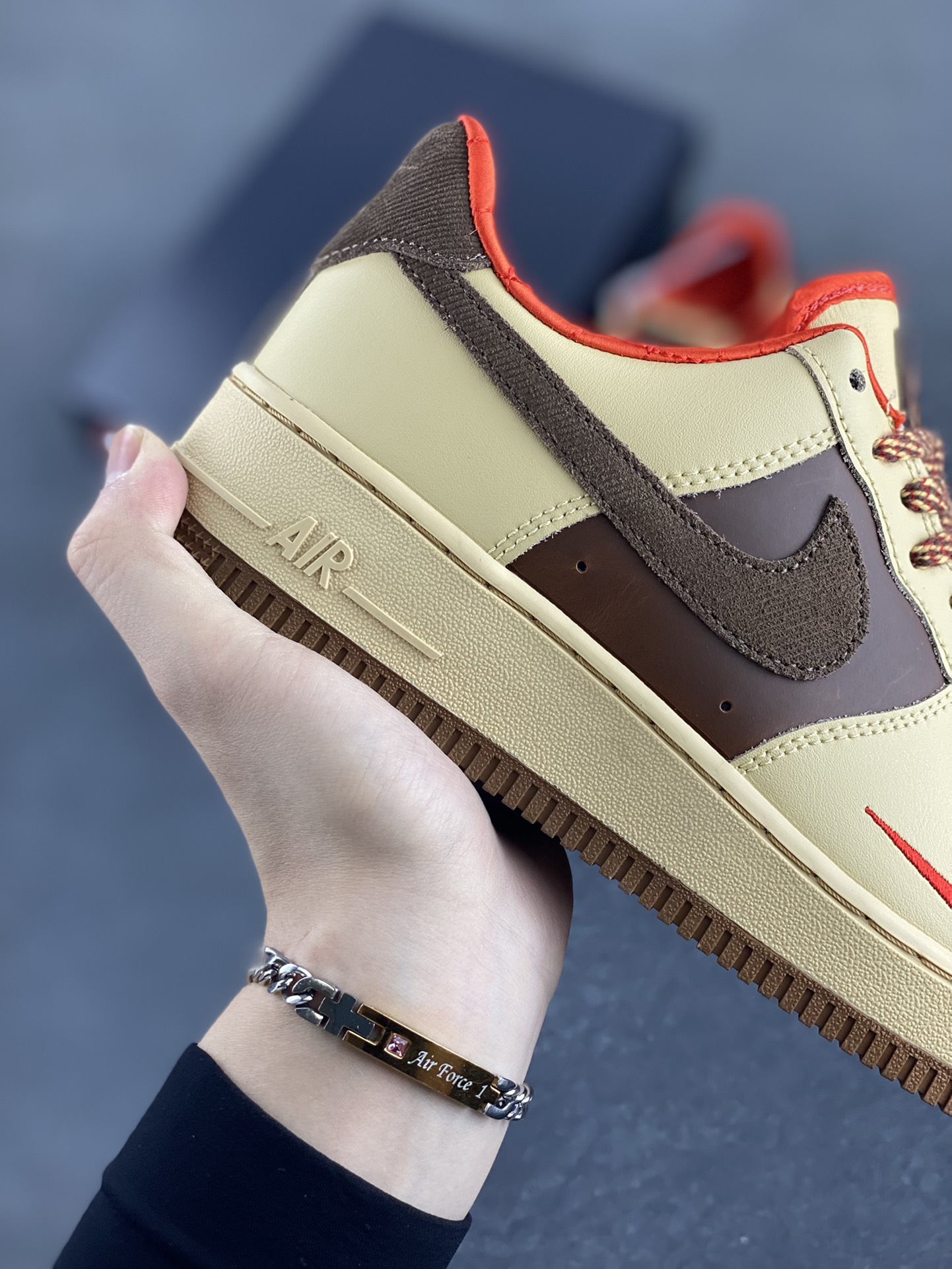 图片[6]-Air Force 1\’ 07 棕红 原楦头原纸板 打造纯正空军版型 专注外贸渠道 全掌内置蜂窝气垫 #原盒配件 原厂中底钢印、拉帮完美 货号：HQ3447-222 尺码：36 36.5 37.5 38 38.5 39 40 40.5 41 42 42.5 43 44 44.5 45-选品中心