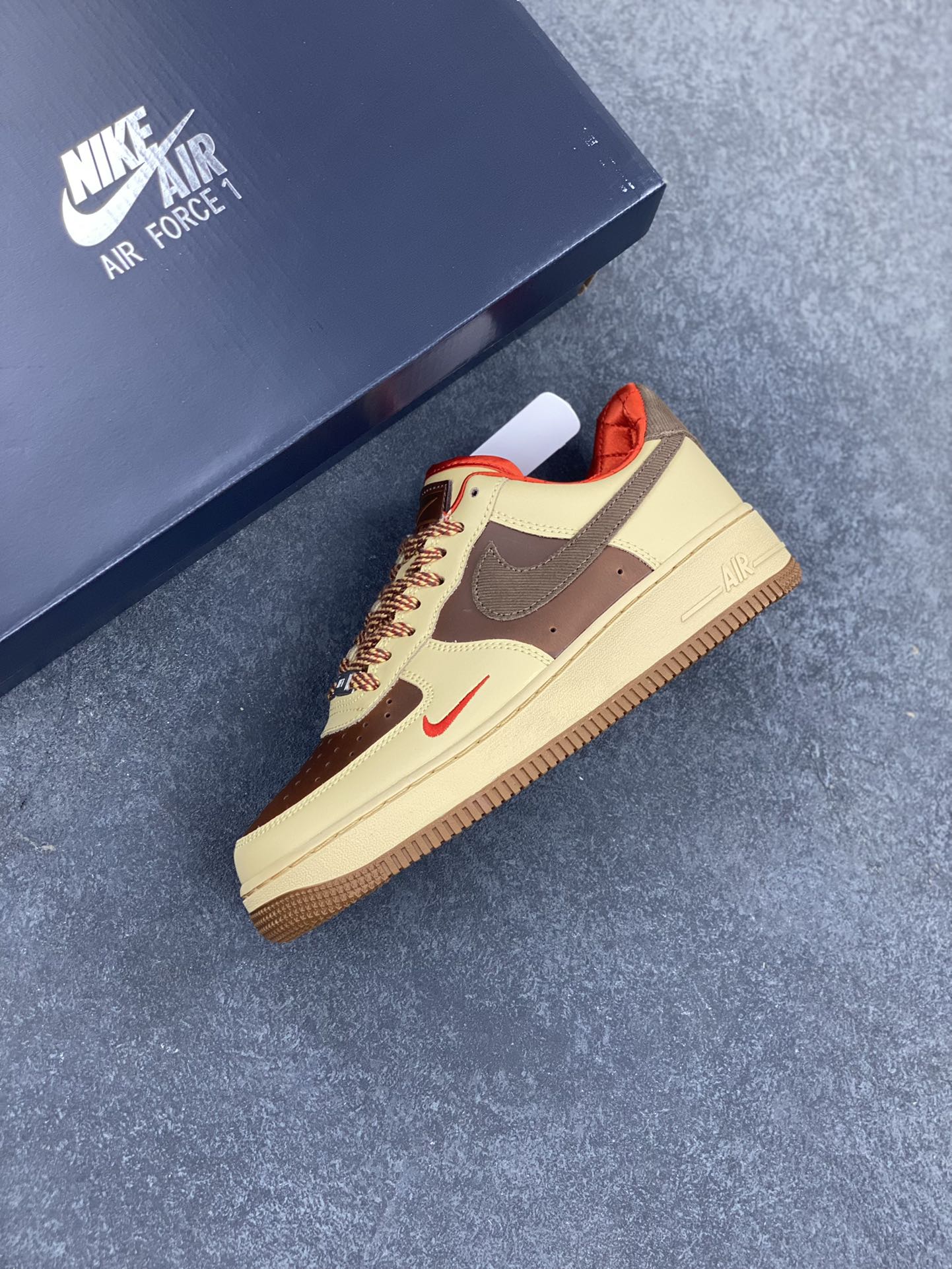 图片[7]-Air Force 1\’ 07 棕红 原楦头原纸板 打造纯正空军版型 专注外贸渠道 全掌内置蜂窝气垫 #原盒配件 原厂中底钢印、拉帮完美 货号：HQ3447-222 尺码：36 36.5 37.5 38 38.5 39 40 40.5 41 42 42.5 43 44 44.5 45-选品中心