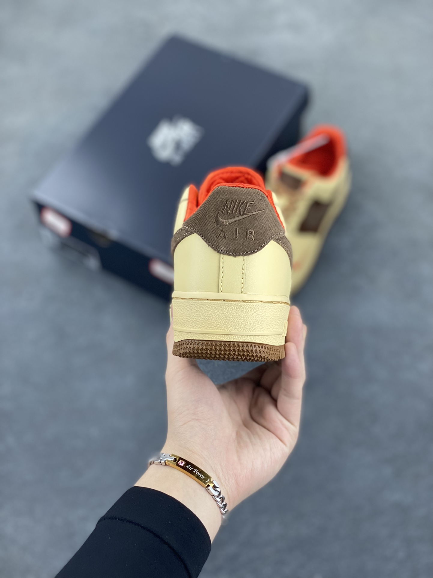 图片[4]-Air Force 1\’ 07 棕红 原楦头原纸板 打造纯正空军版型 专注外贸渠道 全掌内置蜂窝气垫 #原盒配件 原厂中底钢印、拉帮完美 货号：HQ3447-222 尺码：36 36.5 37.5 38 38.5 39 40 40.5 41 42 42.5 43 44 44.5 45-选品中心