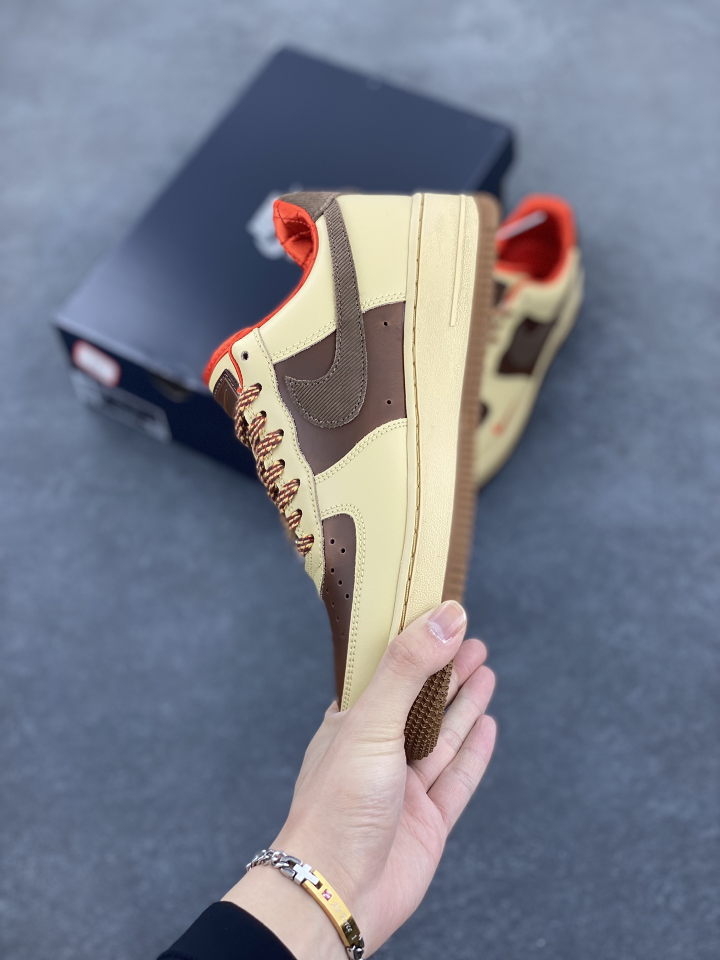 图片[3]-Air Force 1\’ 07 棕红 原楦头原纸板 打造纯正空军版型 专注外贸渠道 全掌内置蜂窝气垫 #原盒配件 原厂中底钢印、拉帮完美 货号：HQ3447-222 尺码：36 36.5 37.5 38 38.5 39 40 40.5 41 42 42.5 43 44 44.5 45-选品中心