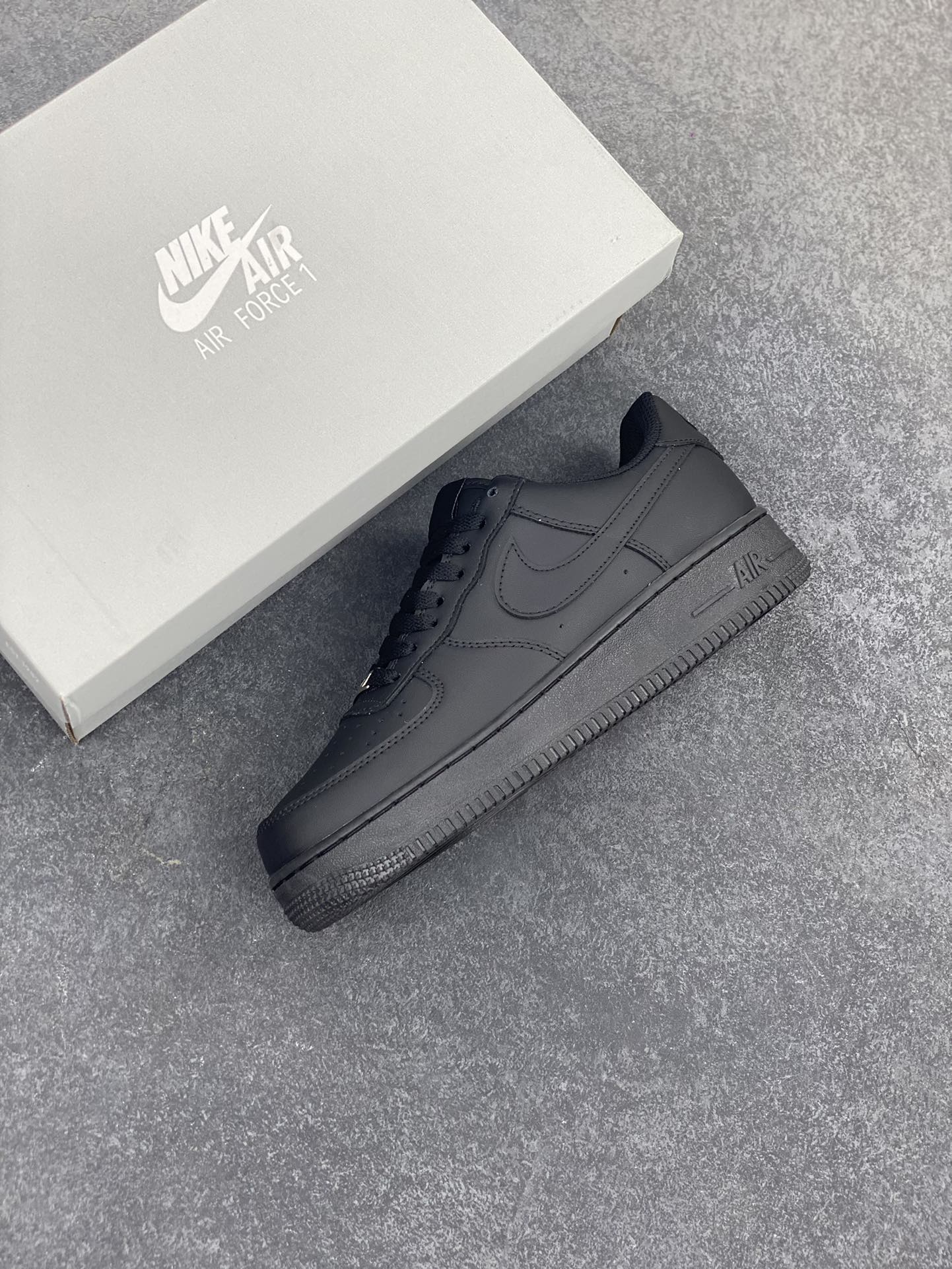 图片[7]-福利特价 ❗️ Nk Air Force 1 空军全黑 纯黑色 客供模具、打造最完美空军鞋型 卖了上万双好评无数，欢迎对比 货号：CW2288-001 尺码：36 36.5 37.5 38 38.5 39 40 40.5 41 42 42.5 43 44 44.5 45 46-选品中心