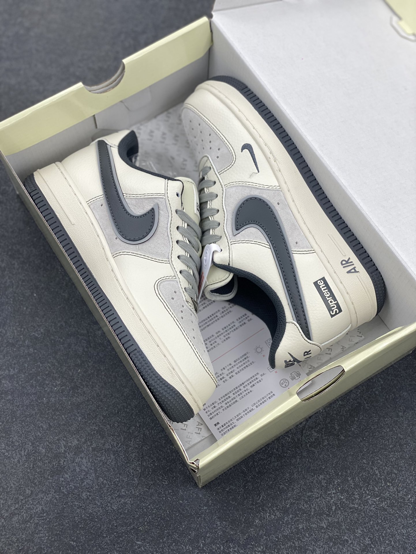 图片[9]-NIke Air Force 1 \’07 Low “Supreme联名——猪八灰底”空军一号 低帮 运动鞋 休闲鞋 折边针车 工艺难度大 原楦头原纸板 原装鞋盒 定制五金配件 内置全掌气垫 原厂鞋底 货号：XZ6188-367 尺码：36 36.5 37.5 38 38.5 39 40 40.5 41 42 42.5 43 44 44.5 45-选品中心