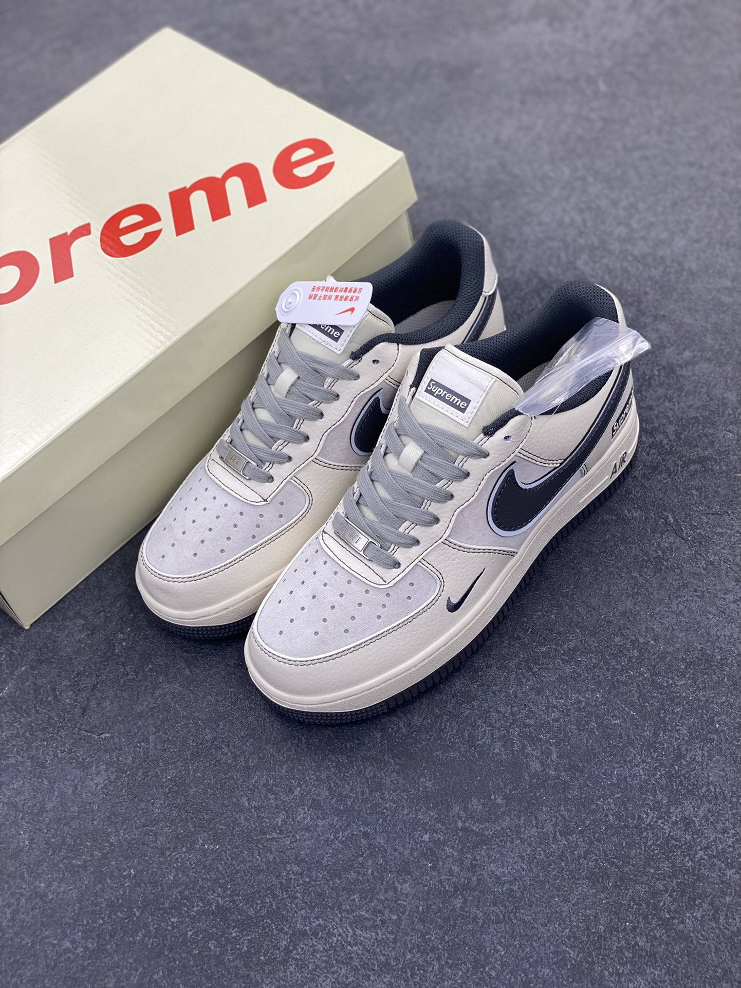 图片[8]-NIke Air Force 1 \’07 Low “Supreme联名——猪八灰底”空军一号 低帮 运动鞋 休闲鞋 折边针车 工艺难度大 原楦头原纸板 原装鞋盒 定制五金配件 内置全掌气垫 原厂鞋底 货号：XZ6188-367 尺码：36 36.5 37.5 38 38.5 39 40 40.5 41 42 42.5 43 44 44.5 45-选品中心
