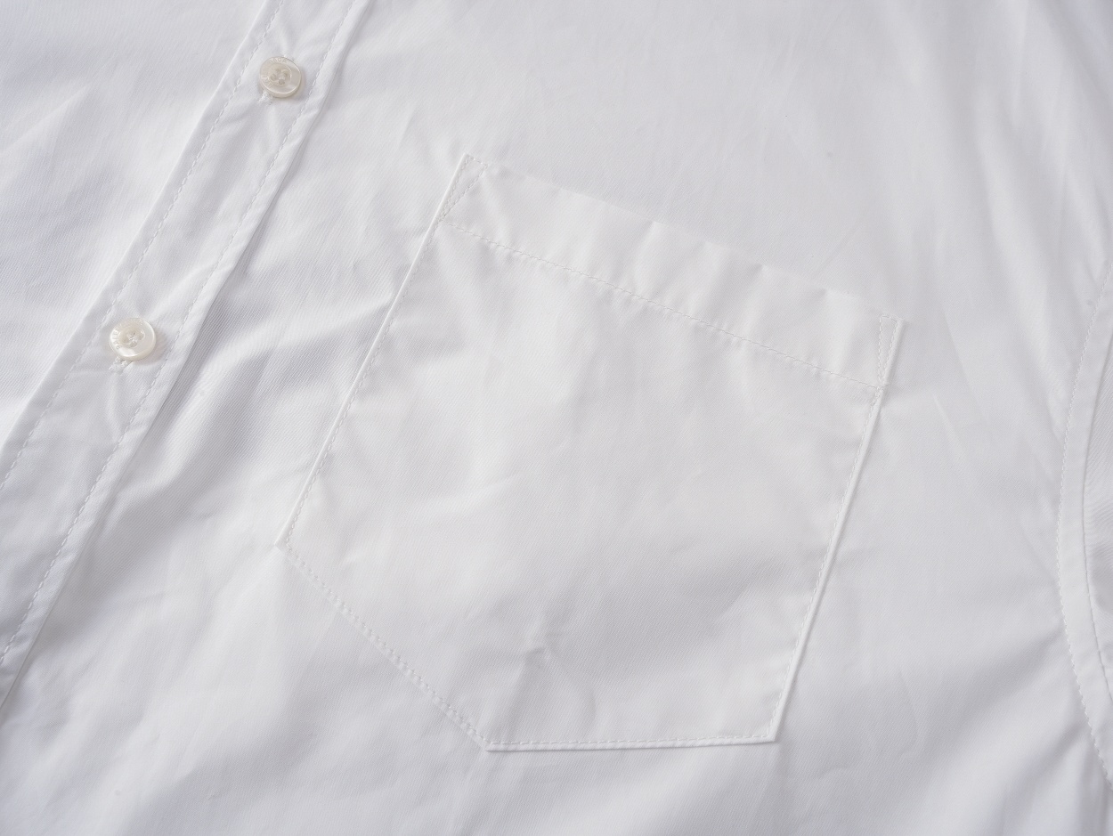 Balenciaga 印花字母ロゴ長袖シャツ - 快適さとエレガンスを兼ね備えた一枚