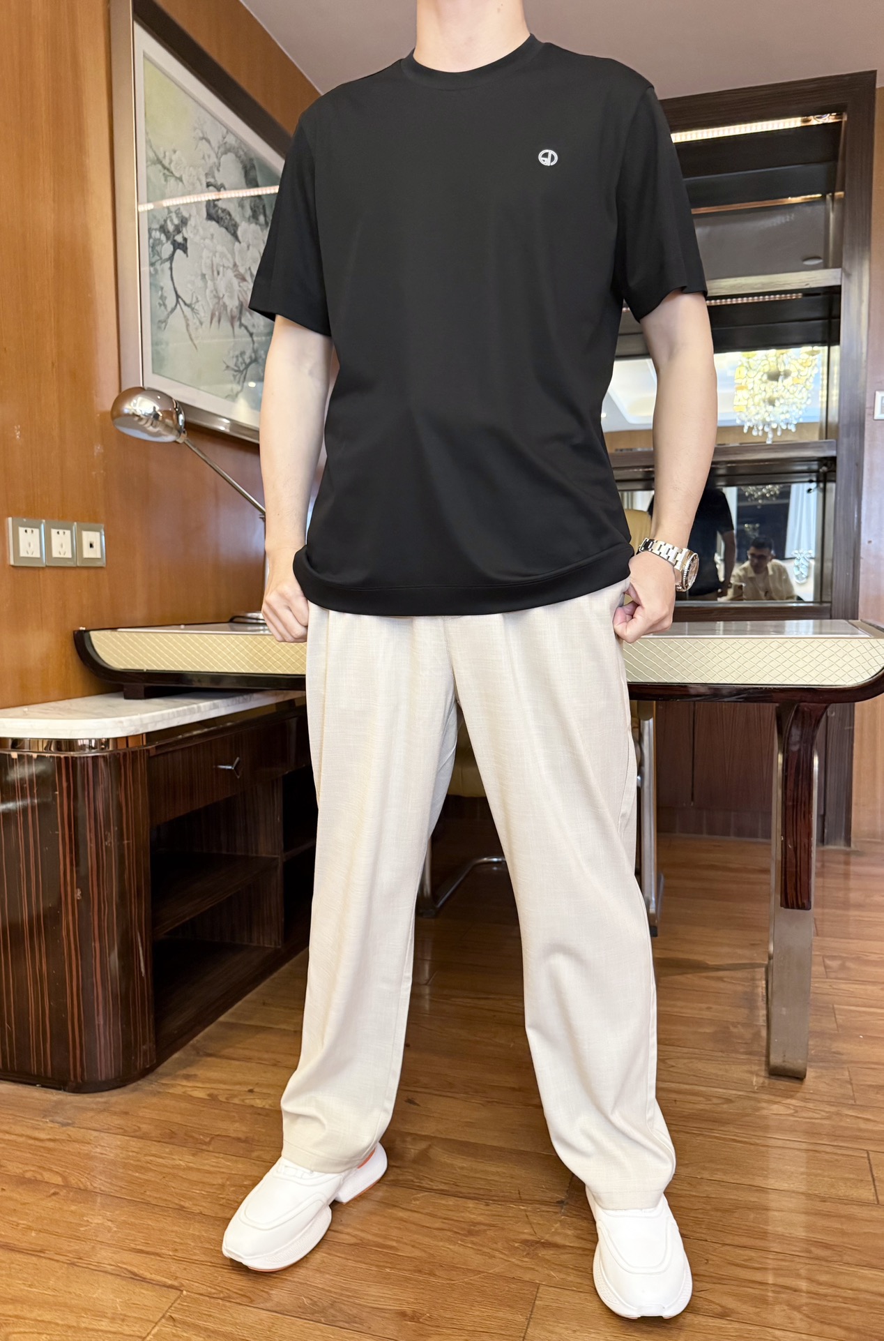 NO:137888,Dunhill - the latest hot T-shirts in 2025 counters are shipped, and hot-selling items in European and American counters!  Selected Italian imported fine cotton fabrics with simple and atmospheric designs to show fashion, and the upper body effect can be seen. Number of codes 48-56 (model 173/130 wears 48, with Hong Kong Lane Crawford gift box packaging), tees, t-shirt, alexander wang19860909登喜路-2025专柜最新爆款T恤出货 欧美专柜热销单品！精选意大利进口精棉面料搭配简约大气的设计,彰显时尚 上身效果看得见.码数48-56（模特173/130穿48,配香港连卡佛礼盒包装）,,tees，t-shirt,alexander wang,Men's clothing