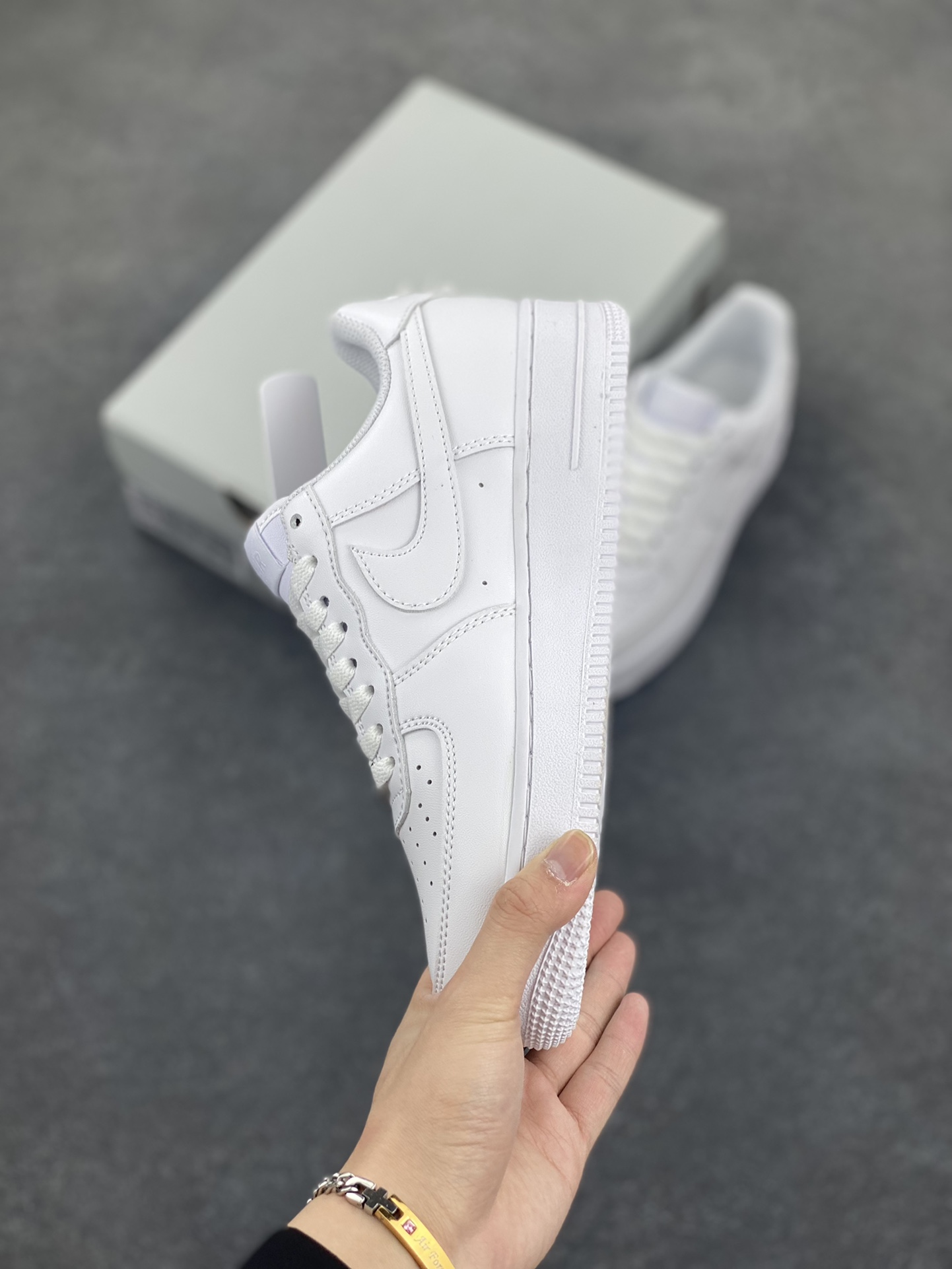 图片[3]-福利特价 ❗️ Nk Air Force 1 空军全白 纯白色 客供模具、打造最完美空军鞋型 卖了上万双好评无数，欢迎对比 货号：CW2288-111 尺码：36 36.5 37.5 38 38.5 39 40 40.5 41 42 42.5 43 44 44.5 45 46 47-选品中心