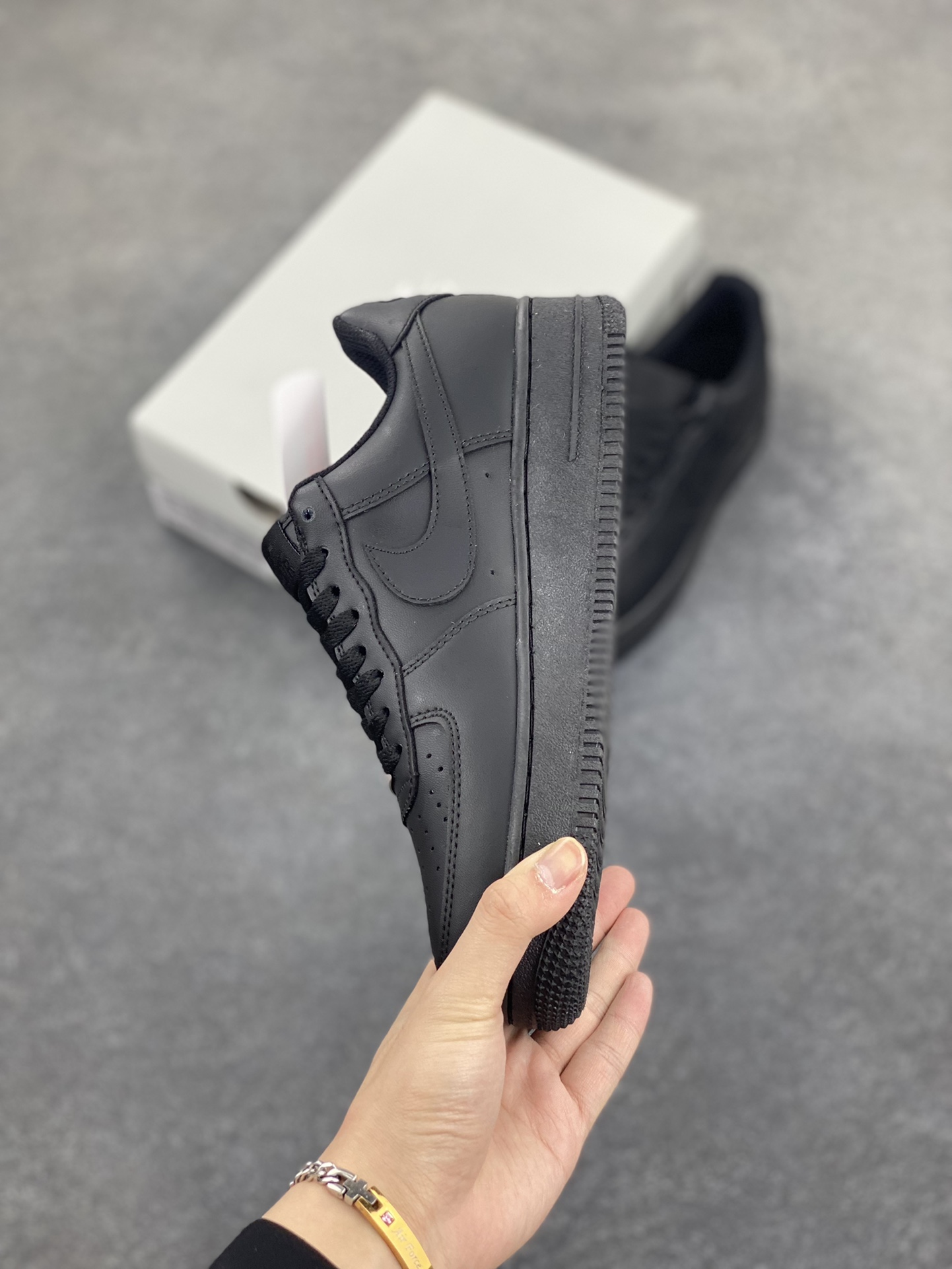 图片[3]-福利特价 ❗️ Nk Air Force 1 空军全黑 纯黑色 客供模具、打造最完美空军鞋型 卖了上万双好评无数，欢迎对比 货号：CW2288-001 尺码：36 36.5 37.5 38 38.5 39 40 40.5 41 42 42.5 43 44 44.5 45 46-选品中心