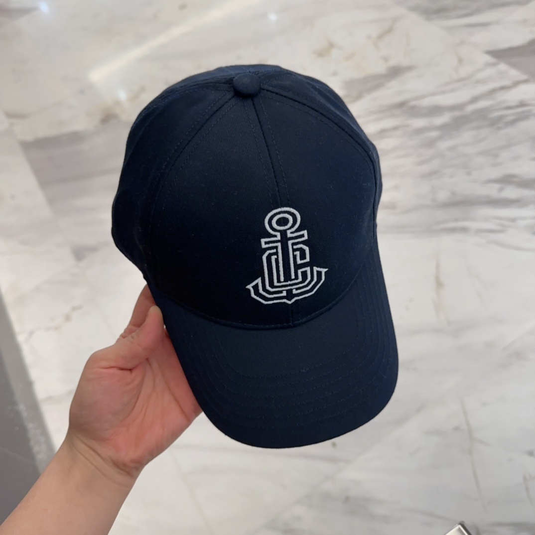 CELIN*·赛琳ss新款凯旋门绣花棒球帽🧢帽型完全按照定做。凯旋门图案章仔区别市面版本,大小及圈圈