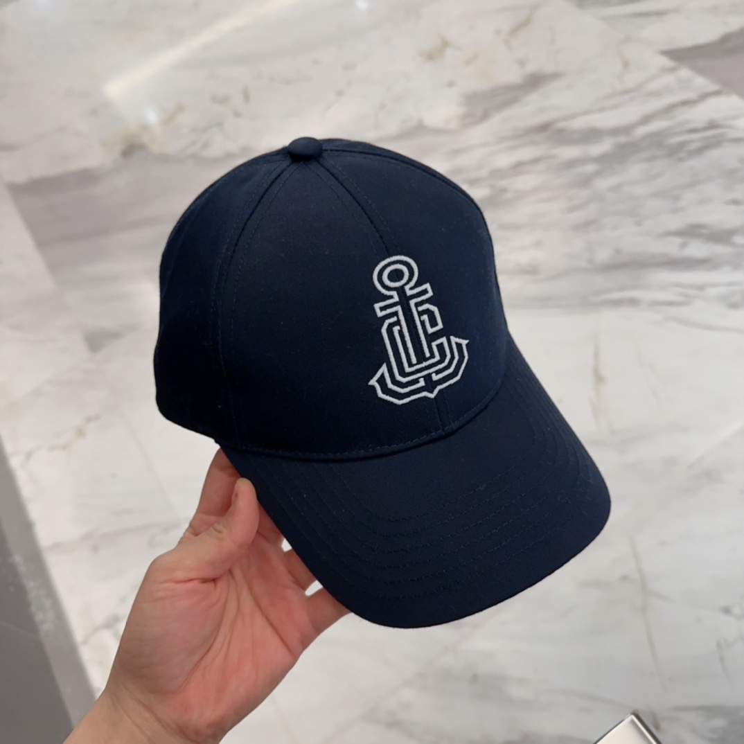 CELIN*·赛琳ss新款凯旋门绣花棒球帽🧢帽型完全按照定做。凯旋门图案章仔区别市面版本,大小及圈圈
