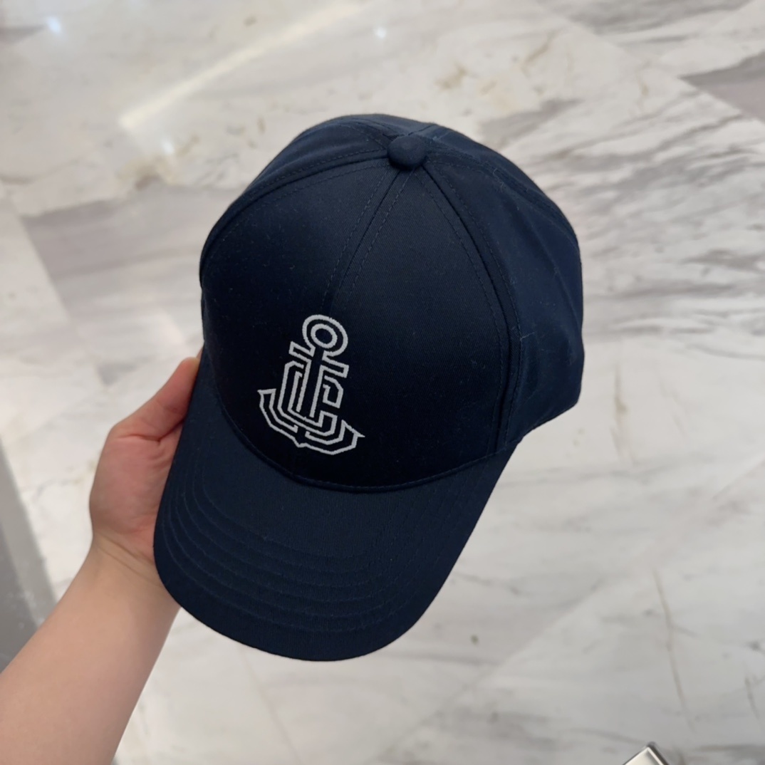 CELIN*·赛琳ss新款凯旋门绣花棒球帽🧢帽型完全按照定做。凯旋门图案章仔区别市面版本,大小及圈圈
