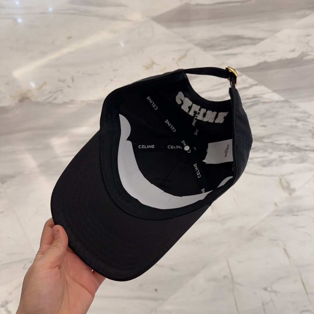 

CELIN*·赛琳ss新款凯旋门绣花棒球帽🧢帽型完全按照定做。凯旋门图案章仔区别市面版本，大小及圈圈