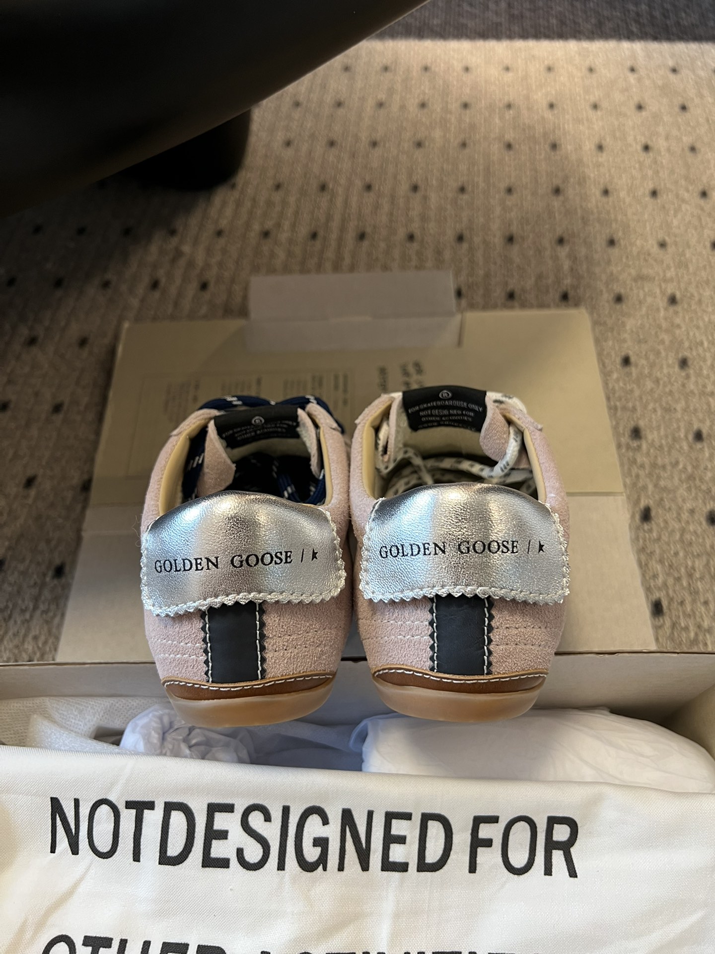 代购级
GGDB Golden Goos* 25ss 情侣款 德训鞋

ggdb经典情侣款小脏鞋 火红程