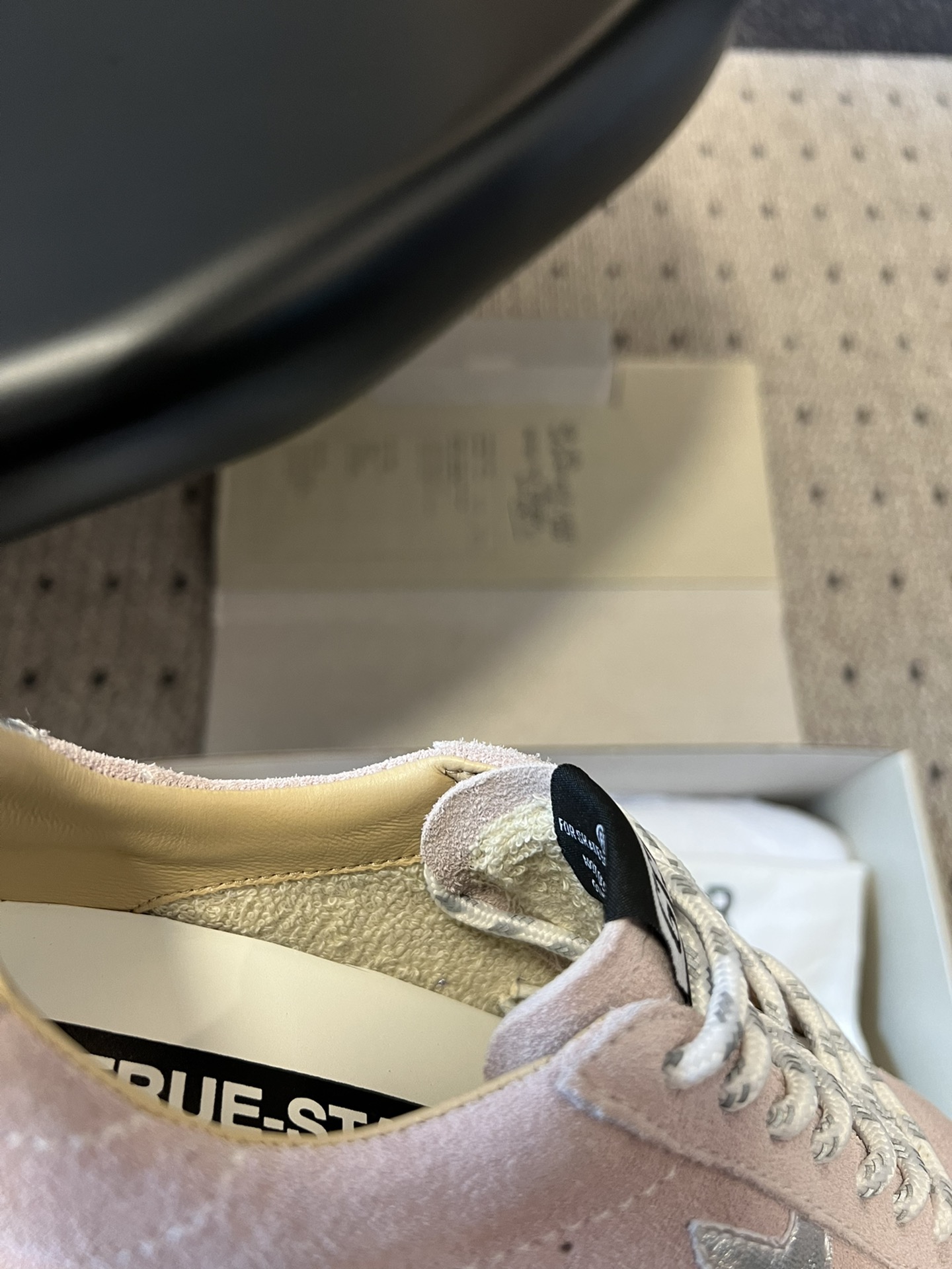 代购级
GGDB Golden Goos* 25ss 情侣款 德训鞋

ggdb经典情侣款小脏鞋 火红程