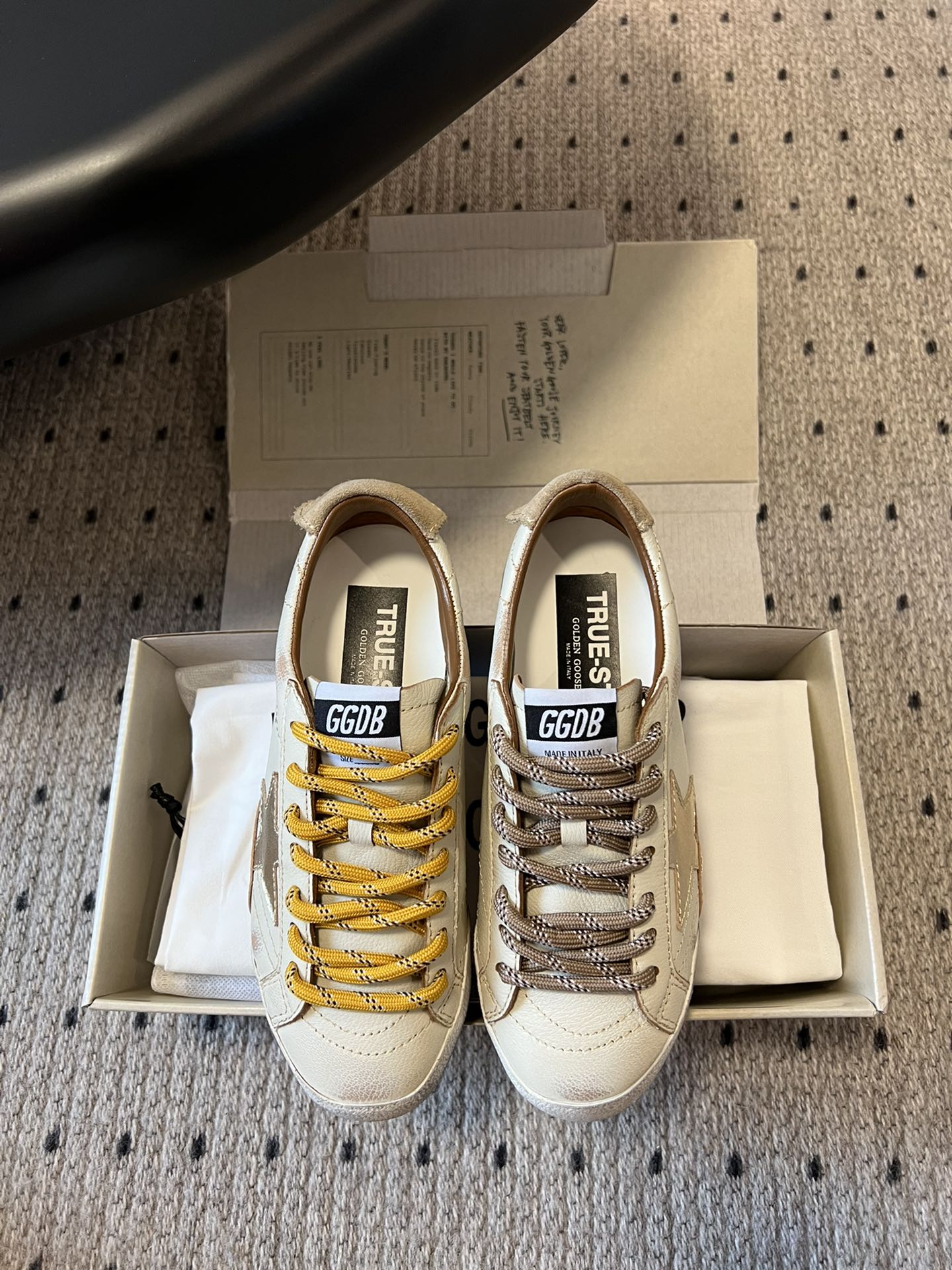 代购级
GGDB Golden Goos* 25ss 情侣款 德训鞋

ggdb经典情侣款小脏鞋 火红程