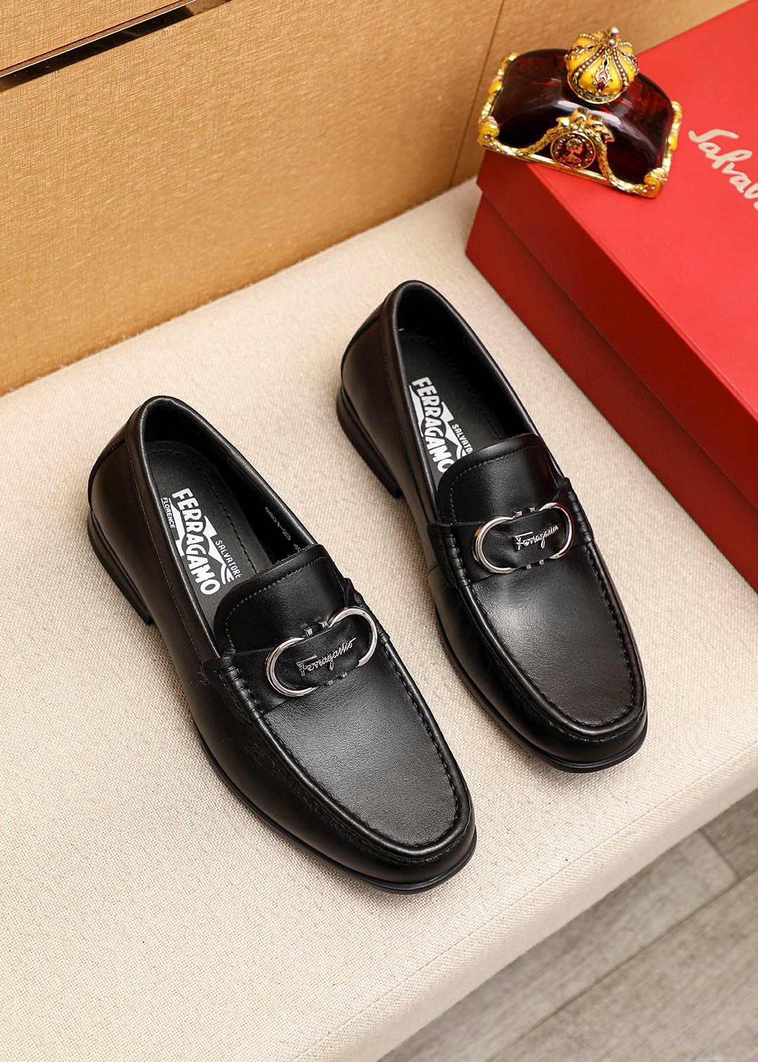 Salvatore Ferragamo Men's Leather Loafers with Buckle - Stylish and Comfortable