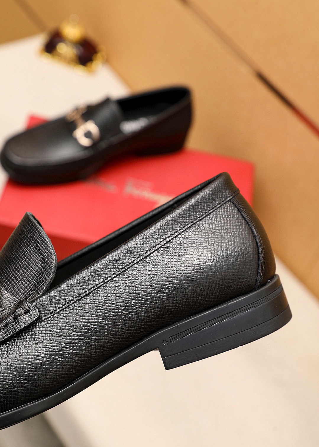 Salvatore Ferragamo Men's Leather Loafers with Metal Buckle - Classic Style 8 i1744425323 6036 6