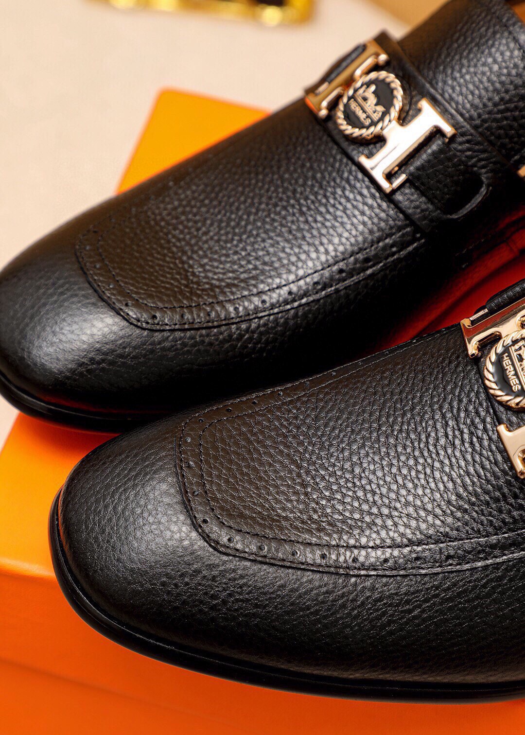 Hermès Men's Black Leather Loafers with Iconic Buckle (Sizes 38-44) 7 i1744426349 8071 5