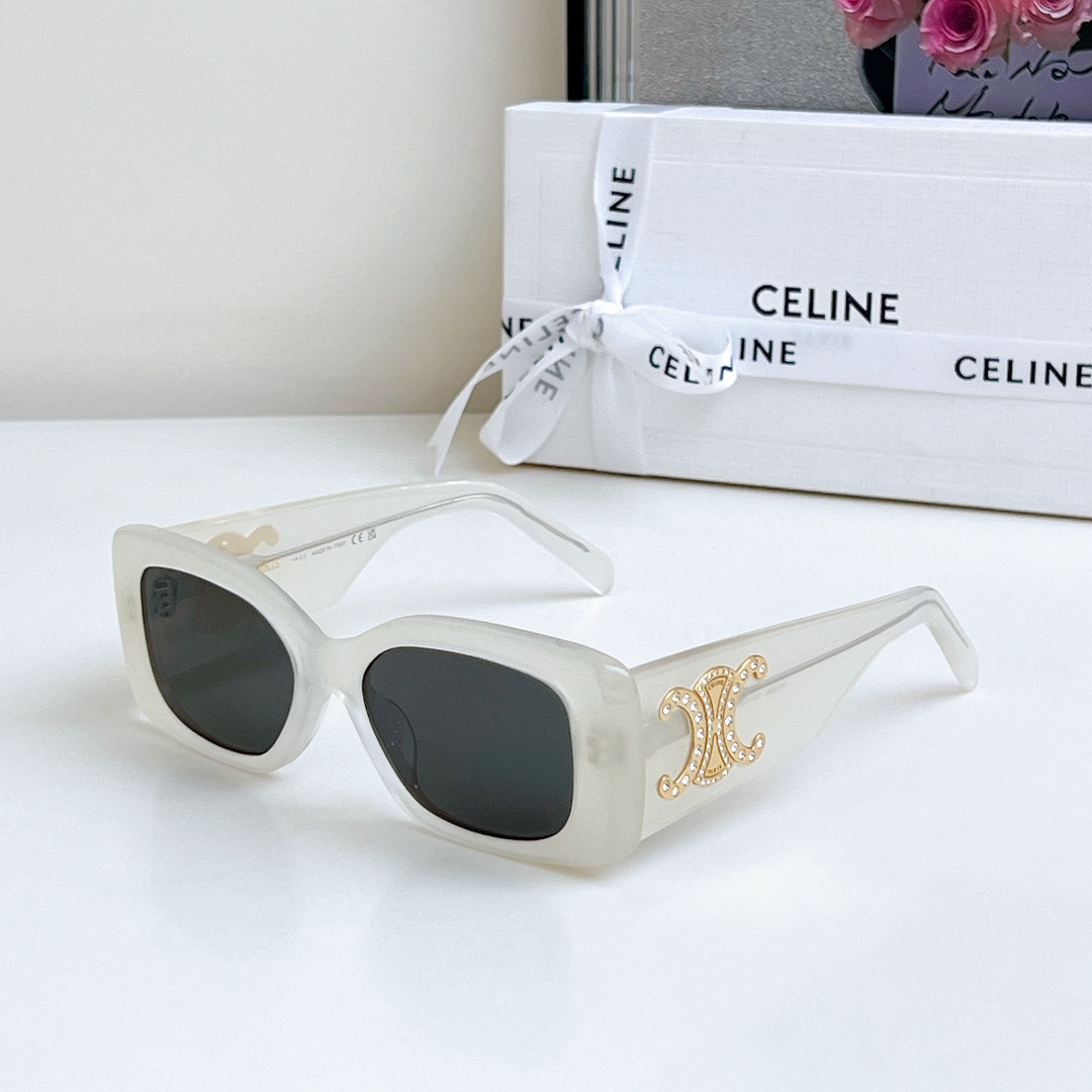  CELINE 满钻凯旋门款
MOD：CL40288 
SIZE：53口17-145
🔝🔝