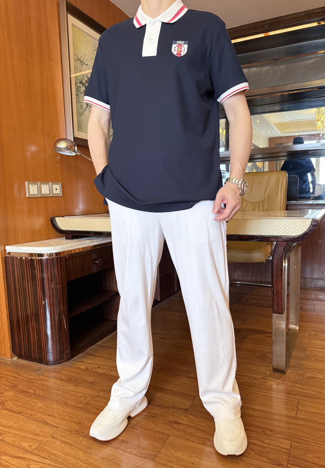 NO:137891,Paul - The latest hot-selling Polo in the 2025 counter is shipped, and the most popular items in the London counter are sold!  Selected Italian imported bead flooring fabrics with the latest designs, the brand logo medals on the chest show taste, business and casual boutique. Size: 48-56 (model 173/130 wears 48 sizes, with Hong Kong Lane Crawford gift box packaging), alexander wang19860909保罗-2025专柜最新爆款Polo出货 伦敦专柜热销单品！精选意大利进口珠地棉面料搭配最新的设计,胸口的品牌标志勋章彰显品味 商务休闲精品.尺码:48-56（模特173/130穿48码,配香港连卡佛礼盒包装）,,alexander wang,Men's clothing