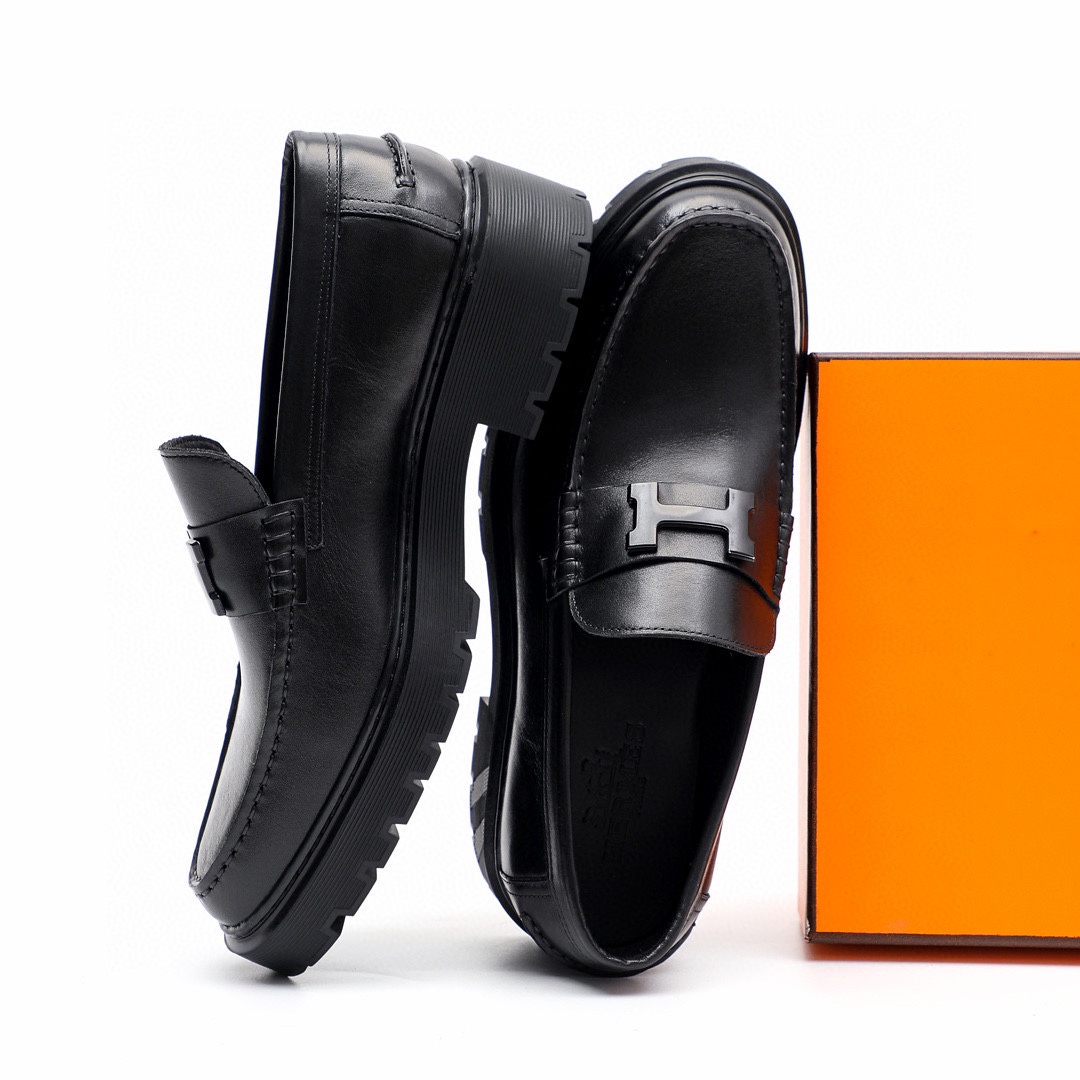 Hermes Men's Black Leather Mocassin Loafers with Gold Buckle Detail 8 i1744521405 6918 6