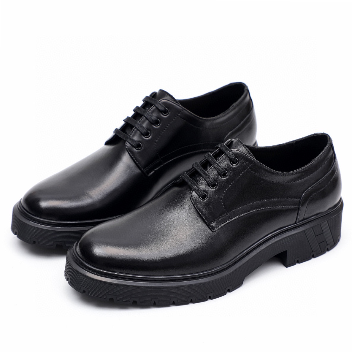Hermès Men's Black Leather Mocassin Shoes with Golden Gancio Detail 5 i1744521539 5387 3