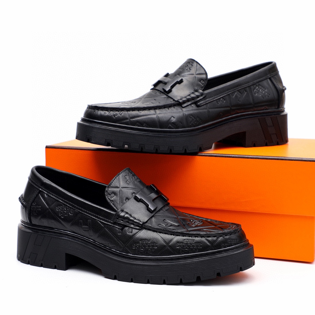 Hermes Men's Mocassin Shoes Premium Leather Loafers with Gancio Detail 1 Hermes Men's Mocassin Shoes Premium Leather Loafers with Gancio Detail